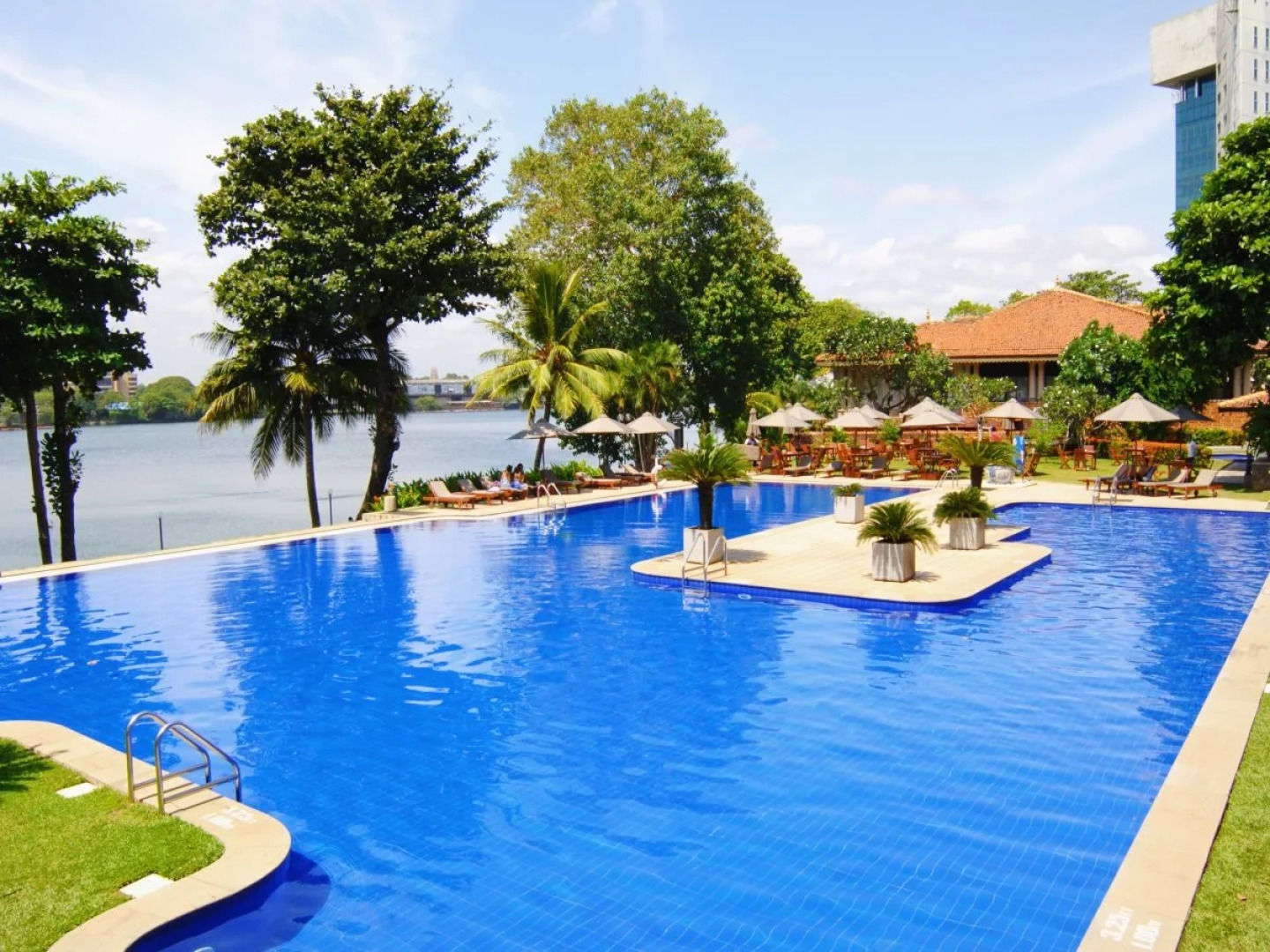 Cinnamon Lakeside Colombo