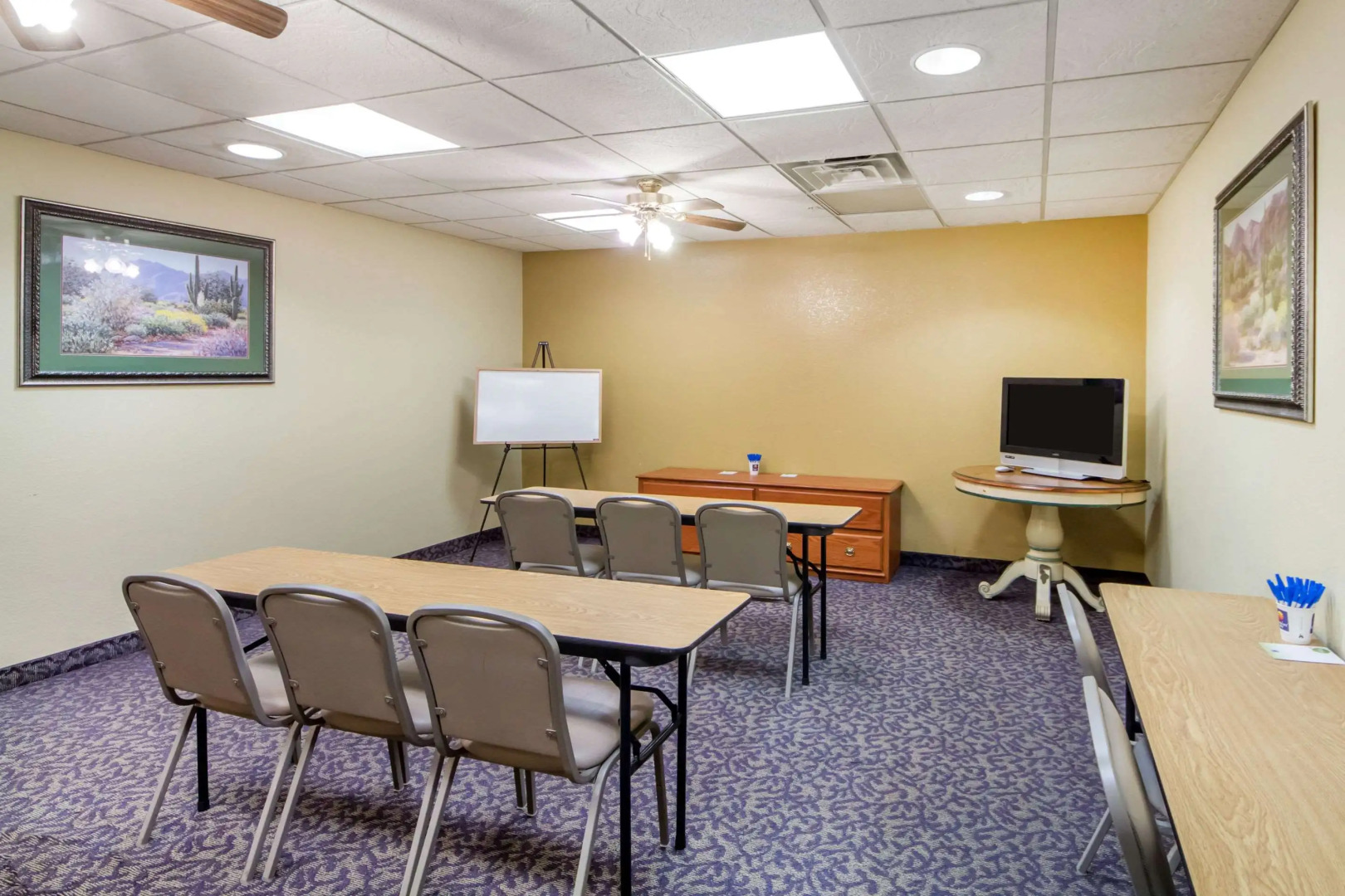 Quality Inn & Suites MidAmerica Industrial Park Area