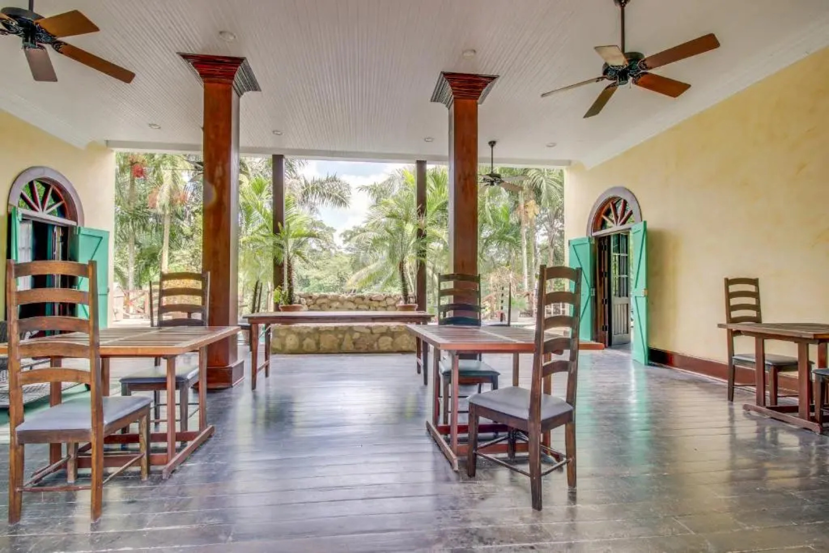 Mahogany Hall Private Retreat