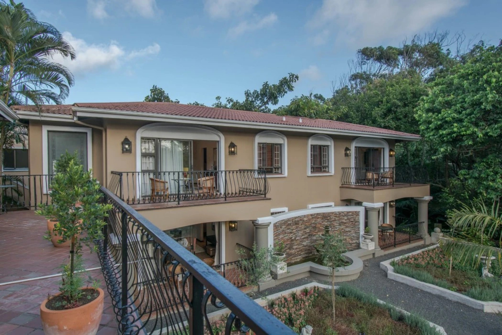 Valley Villa