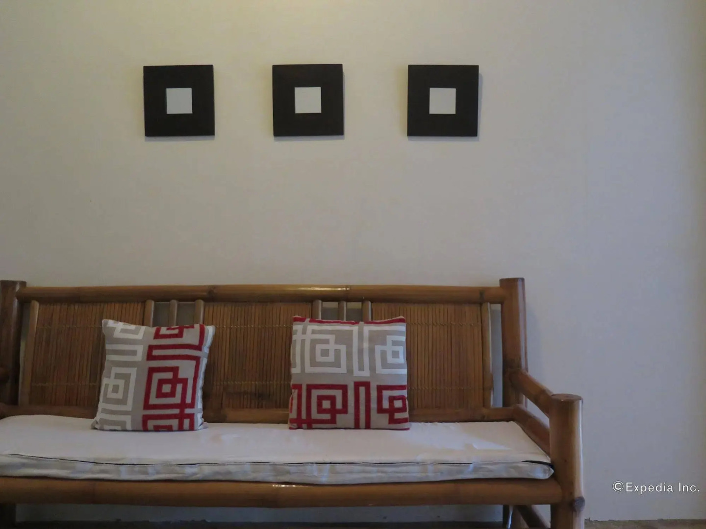 Panglao Palms Apartelle