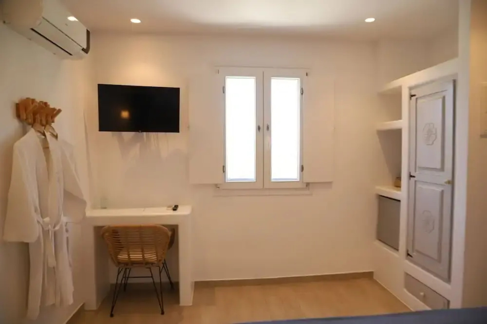 Faros Villa small hotel & restaurant