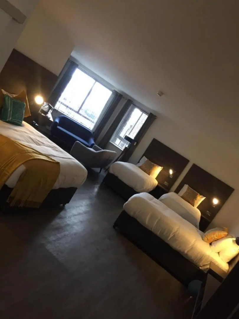 Base Accommodation Dingle