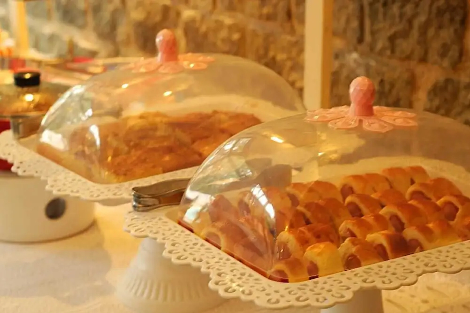 Village Colonial Hotel