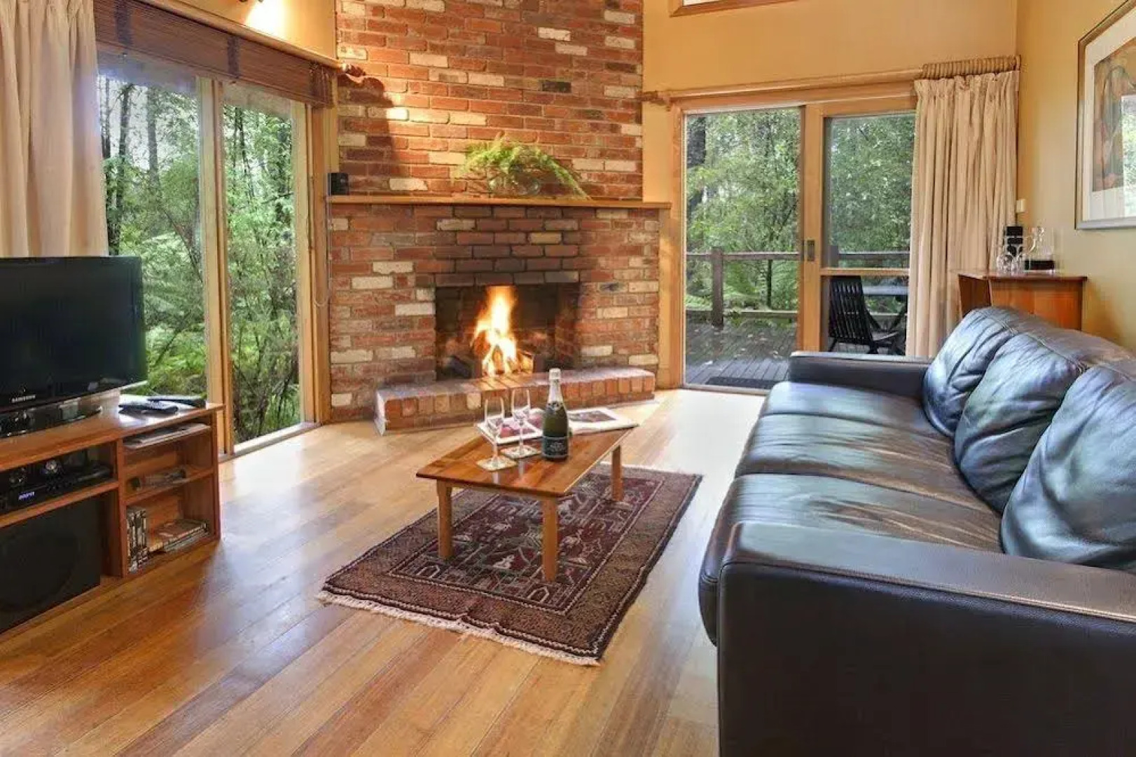 Woodlands Rainforest Retreat