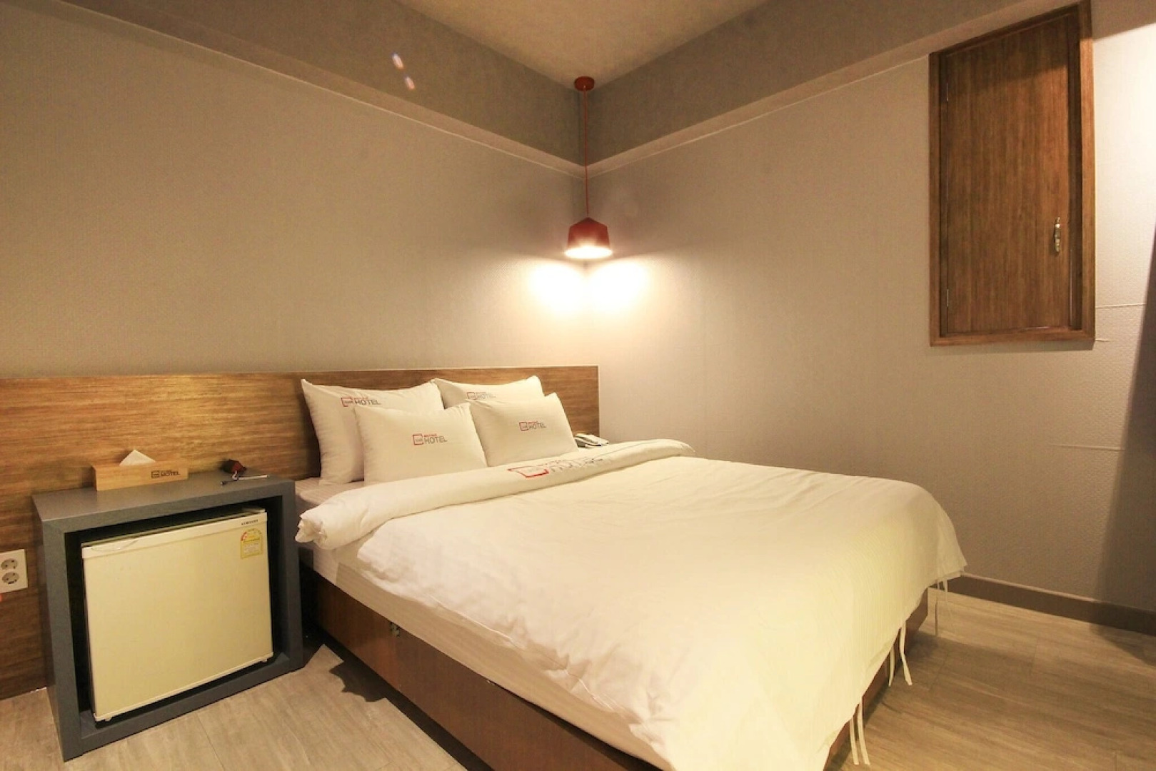 Yeongju Case Business Hotel