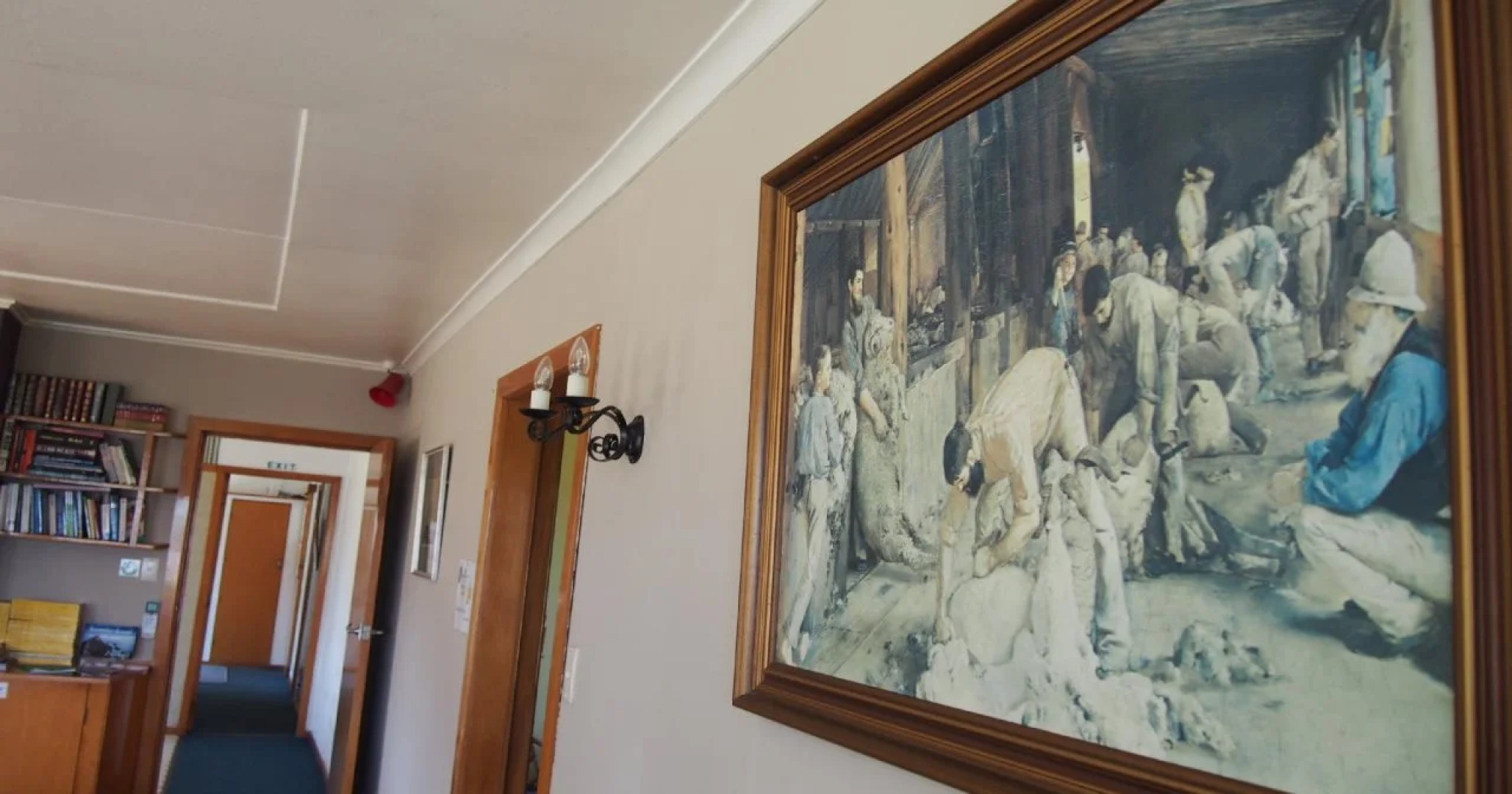 Surat Bay Lodge, Motel and Backpackers