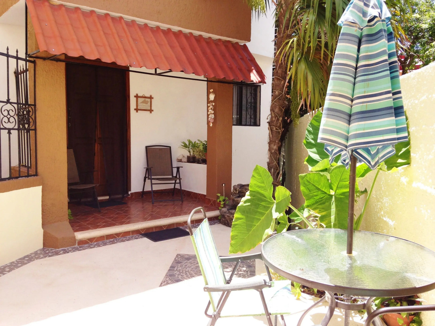 Los Caracoles Bed & Breakfast