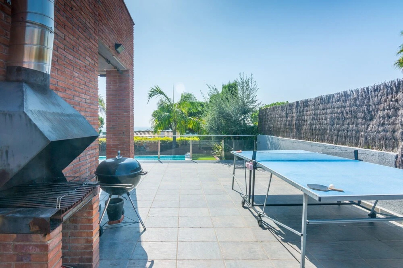 HomeHolidaysRentals Adonis