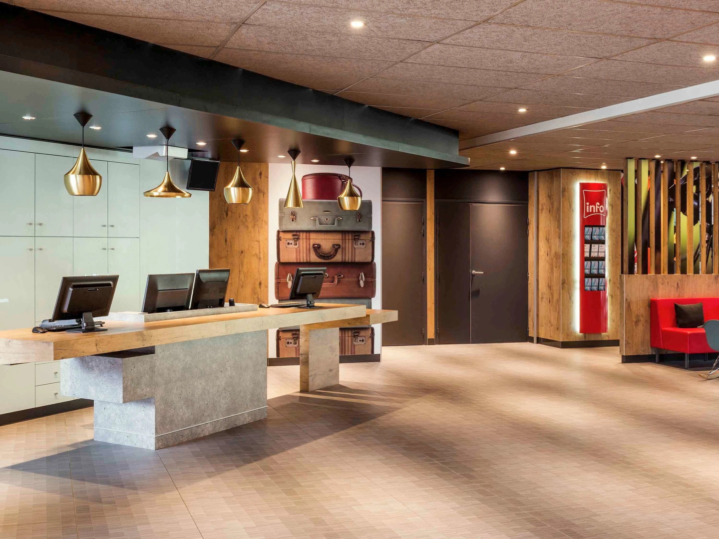 ibis Saint Quentin En Yvelines Velodrome