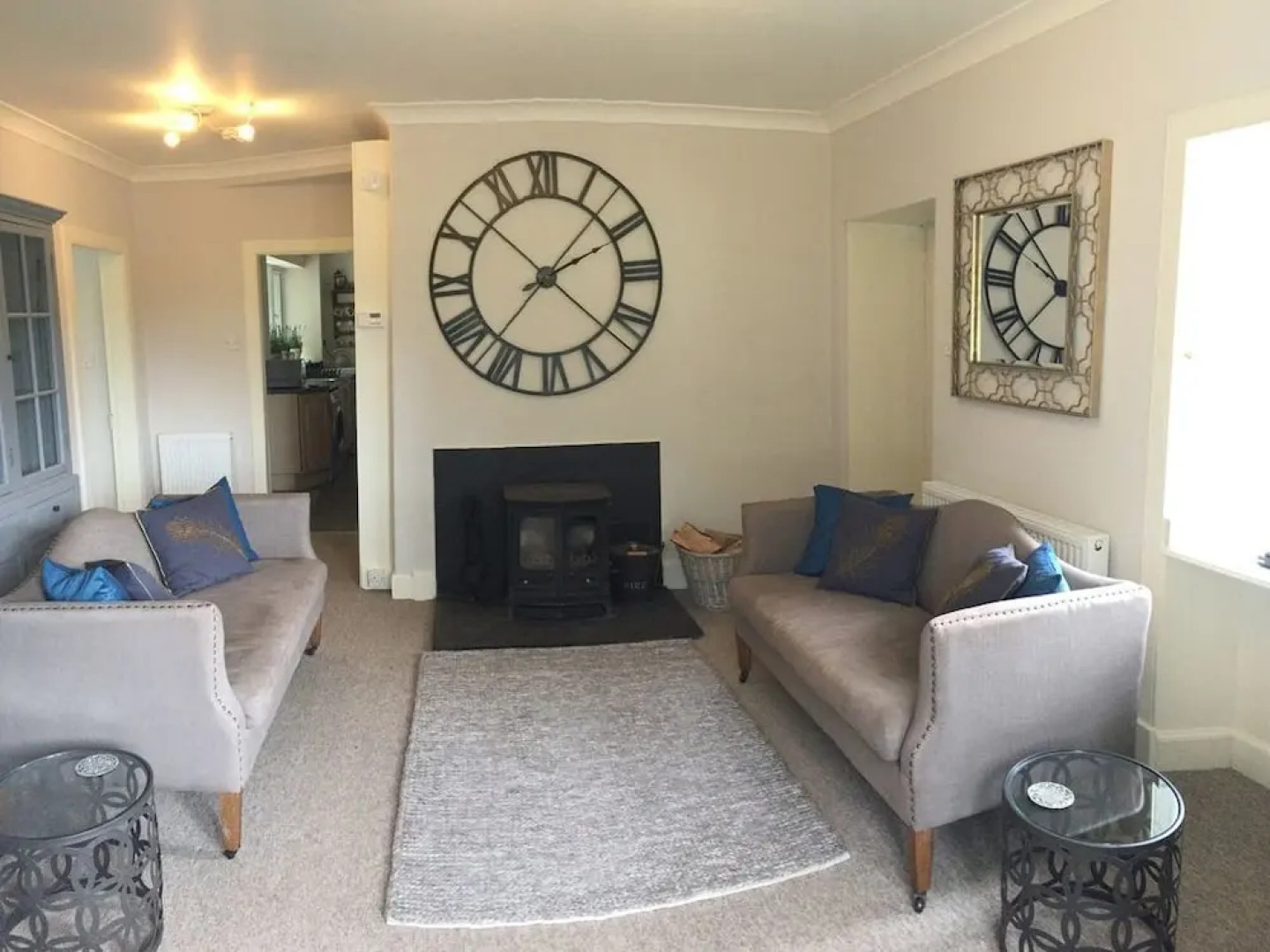 NEW Refurbished Cottage With hot tub