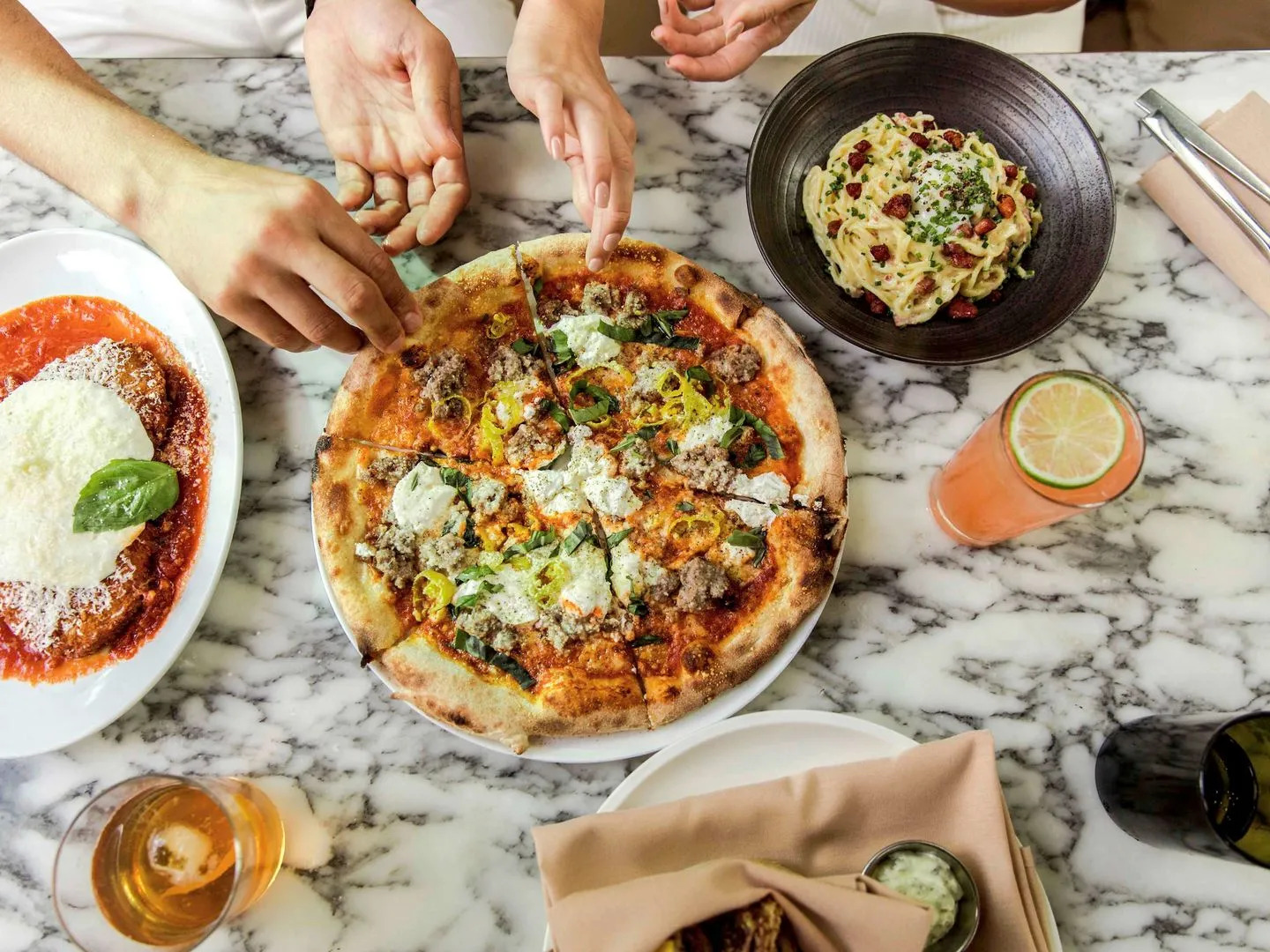 Отель Dua Miami, Autograph Collection