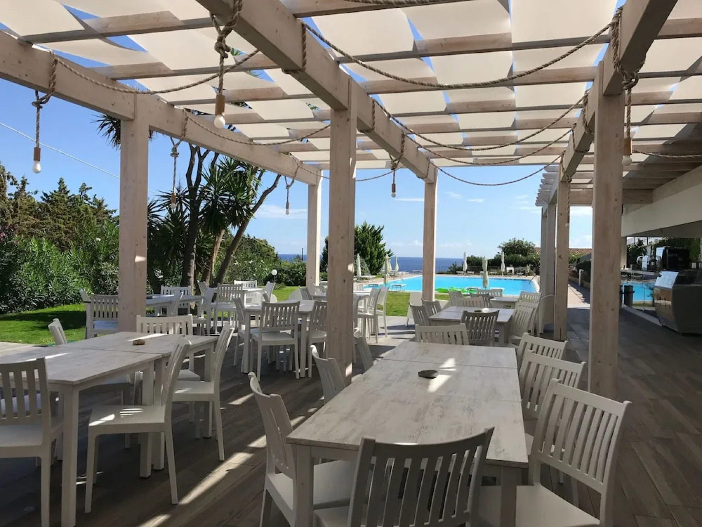 Panoramic Villa With Pool, Near the Beach