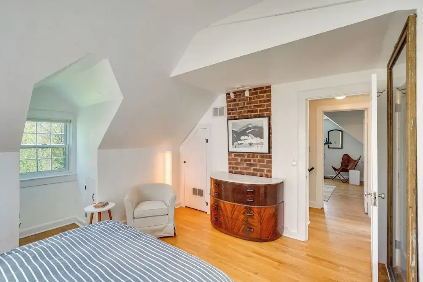 Quaint Woodstock Escape - 2 Mi to Tinker St!