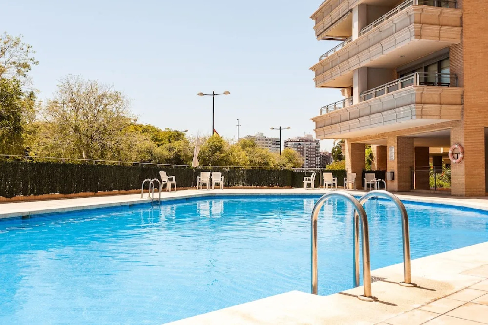 ApartUP Blue Opera View