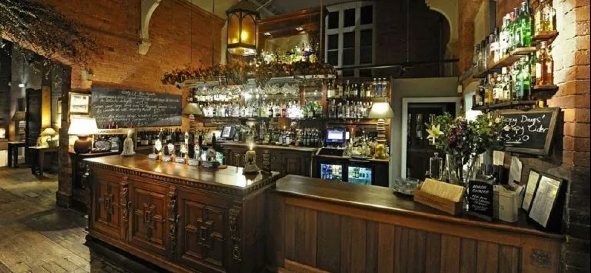 The Cholmondeley Arms - Inn