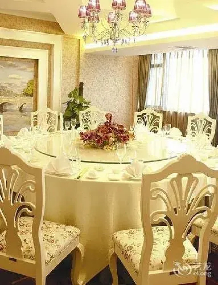 Grand River Garden Hotel