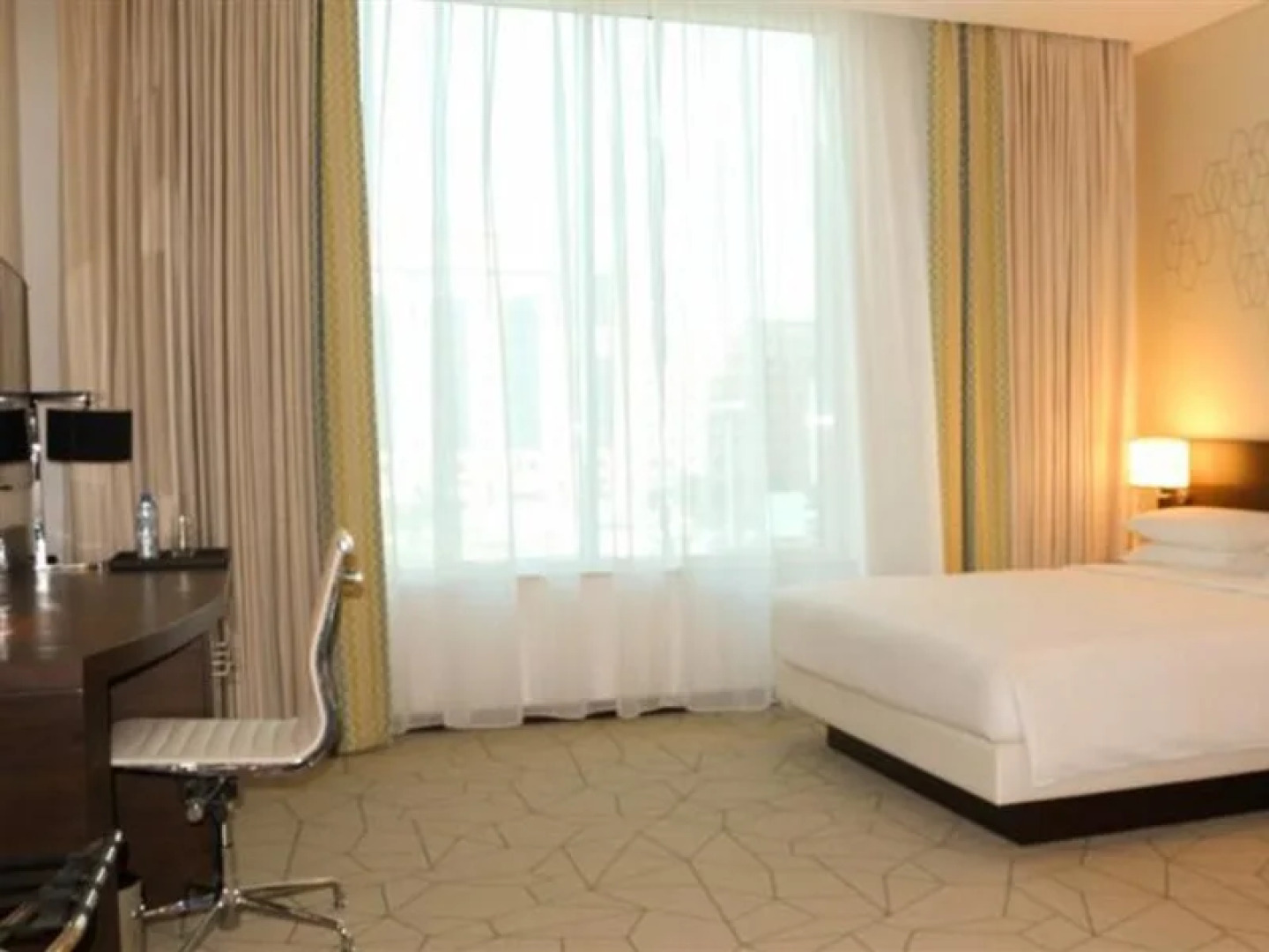 Hyatt Place Dubai Baniyas Square