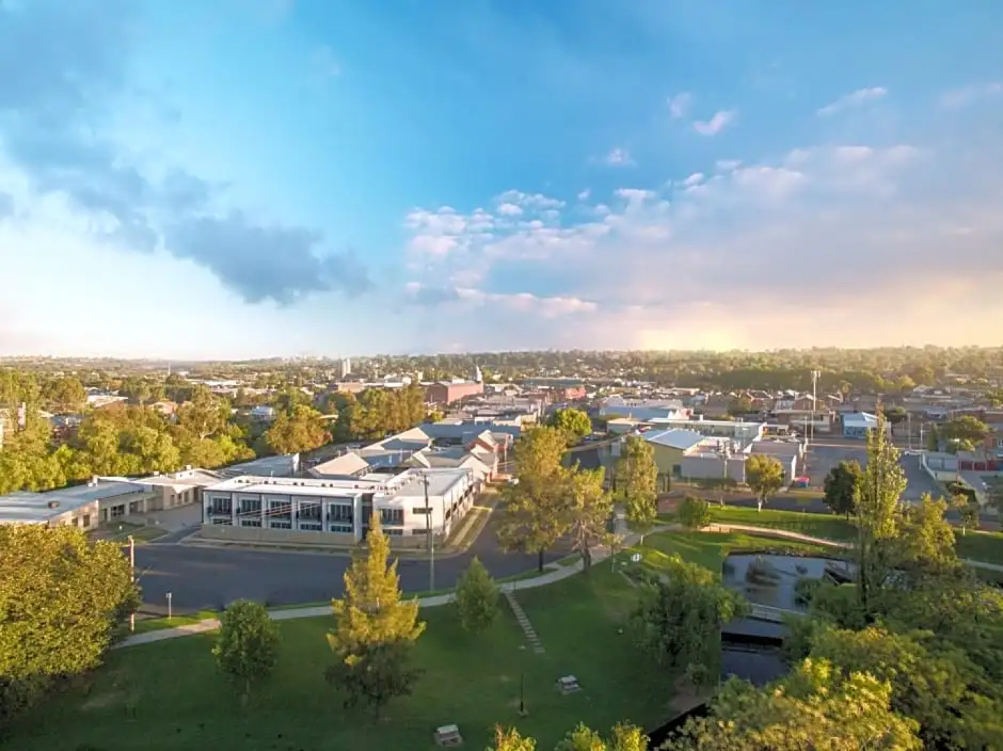 Young Federation Motor Inn