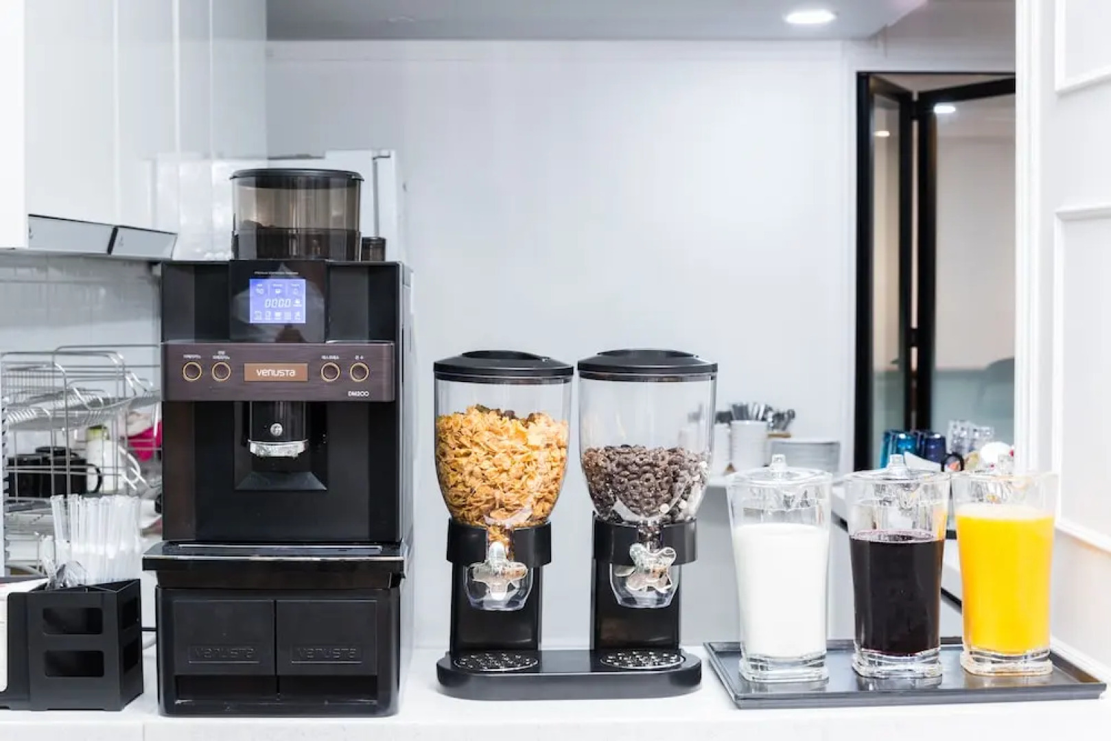 OYO Hostel Myeongdong 5