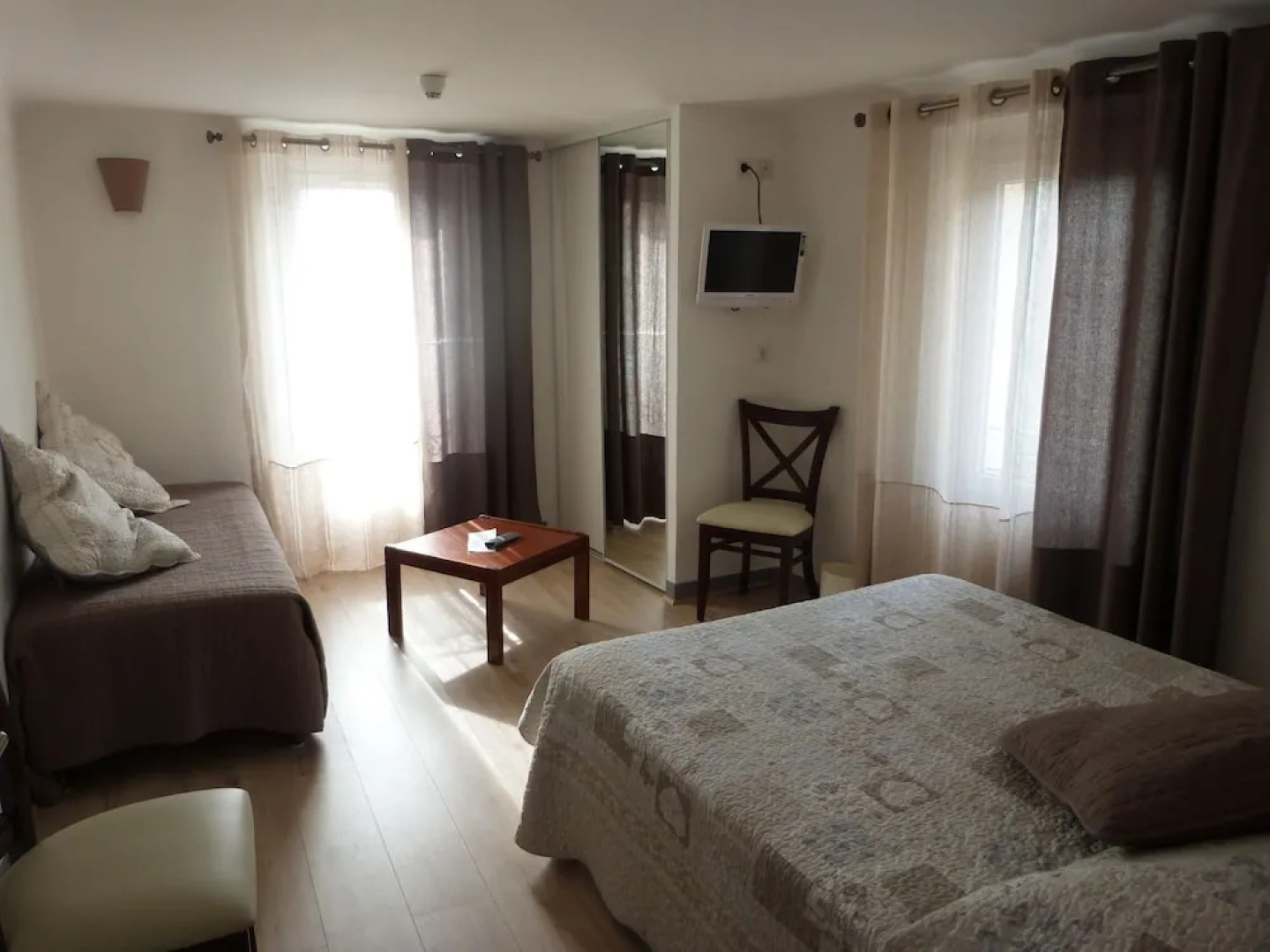 Hôtel Restaurant Le Lachens