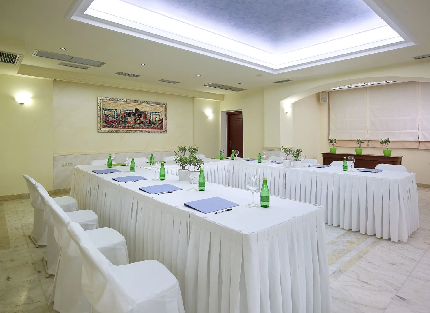 Avantis Suites Hotel