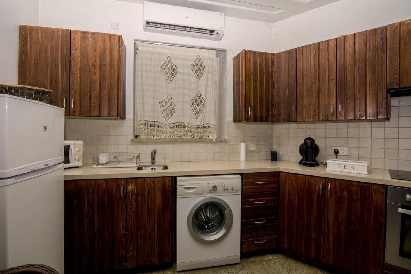 Anastous Traditional House