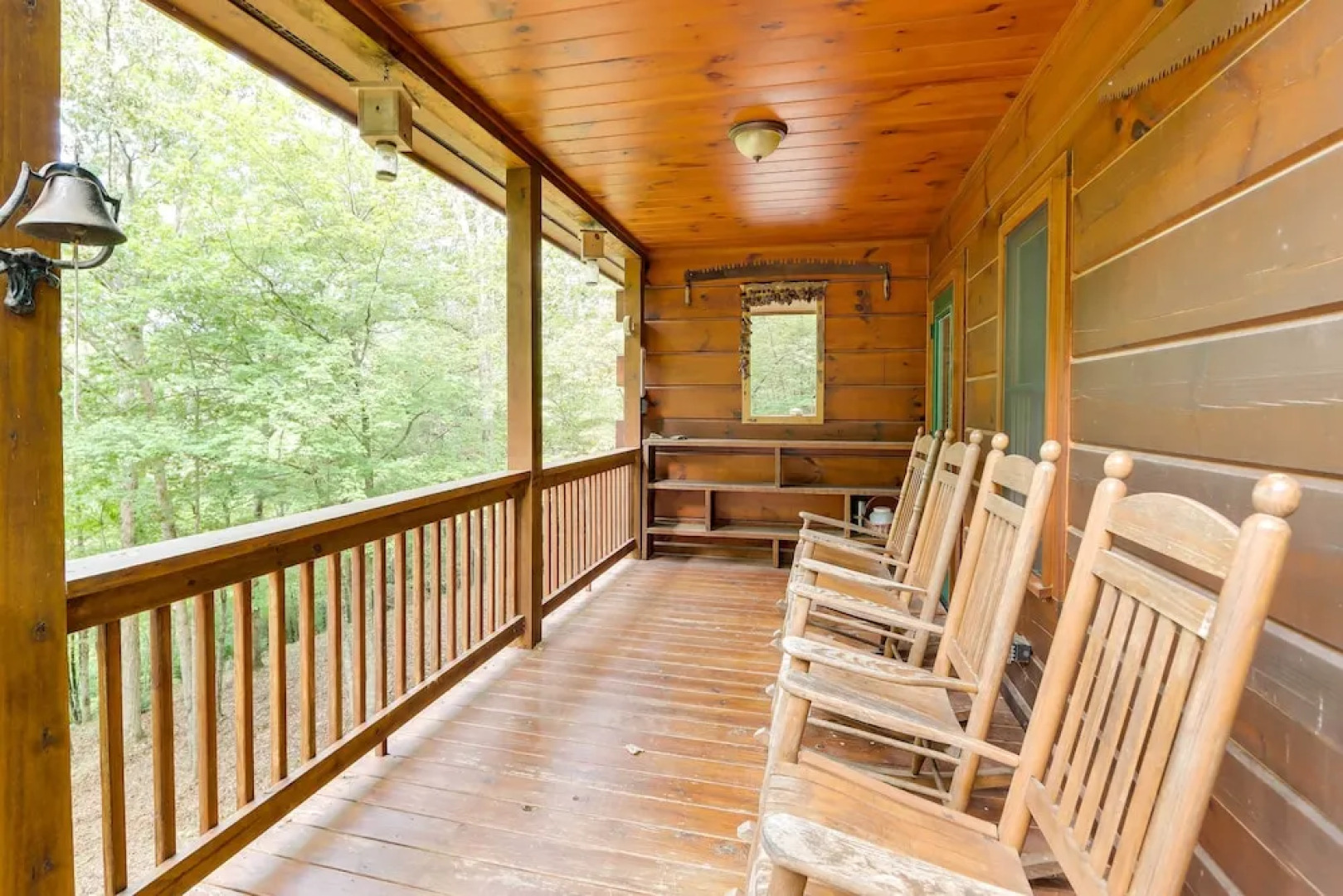On Fightingtown Creek: Forested Mccaysville Cabin!