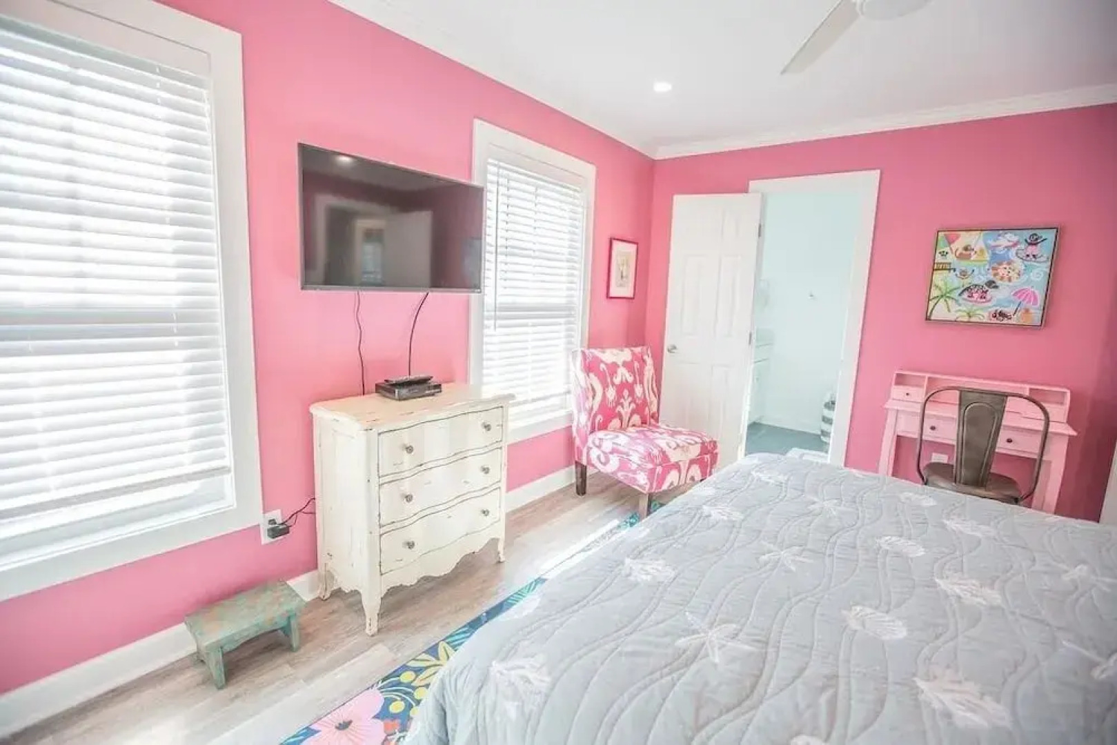 Three Girls 5 Bedroom Home by RedAwning