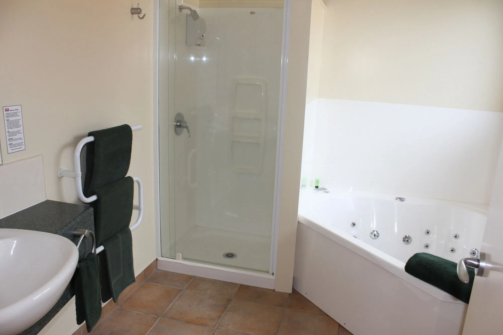 Bks Egmont Motor Lodge