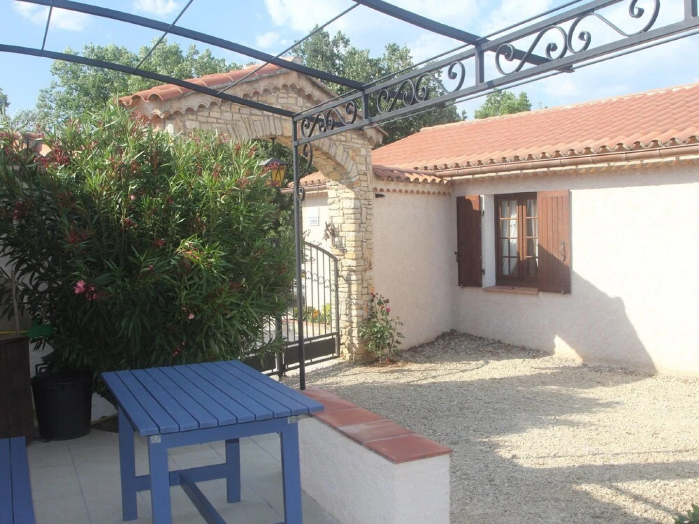Vintage Holiday Home in Cotignac With Heated Private Pool