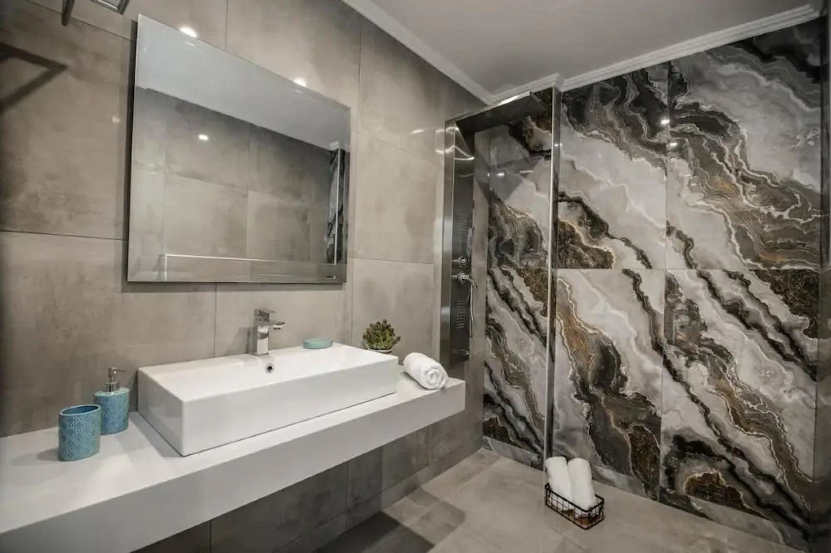 Le Grand Reve Apartments & Luxury Suites