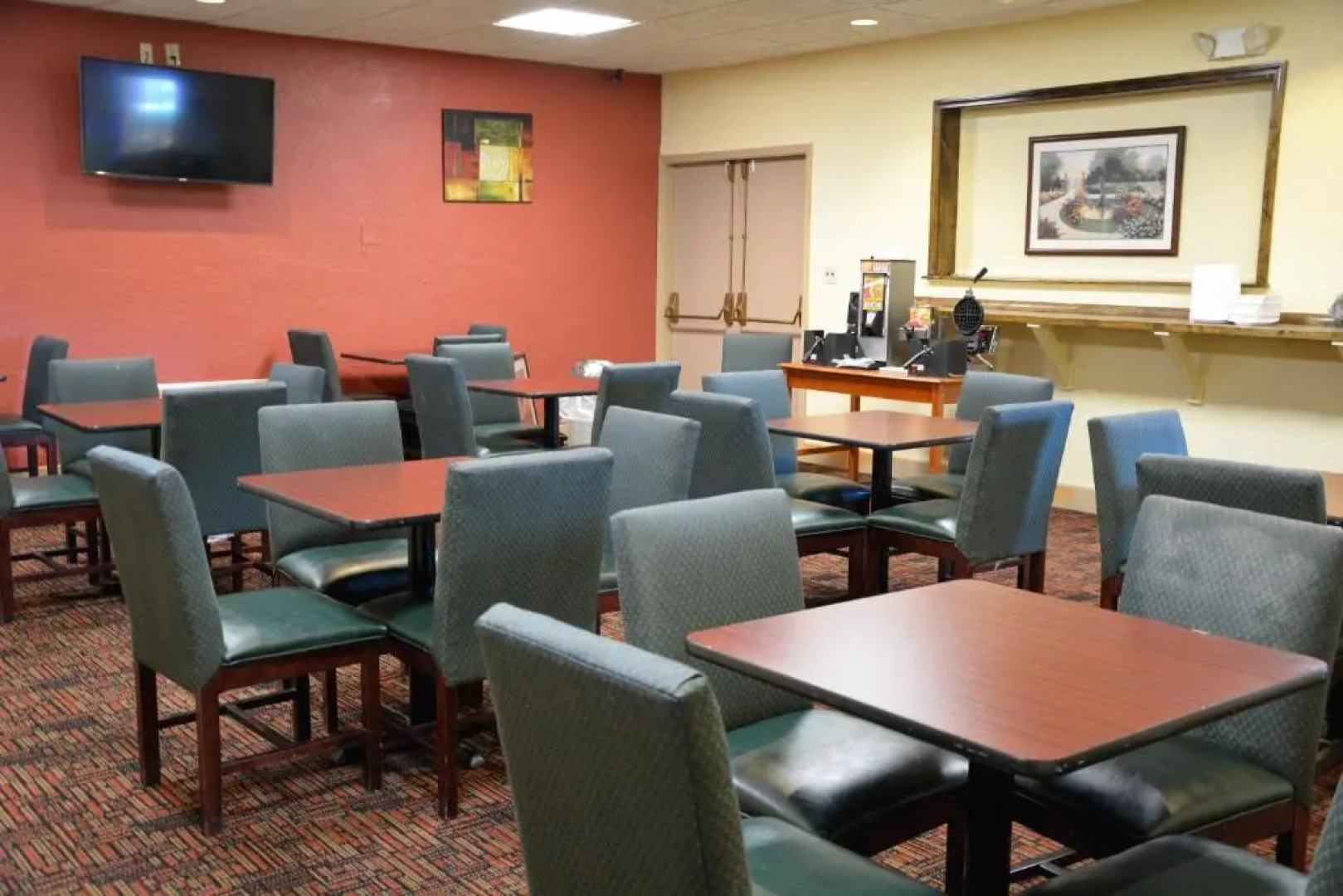 Columbus Grand Hotel & Banquet Center