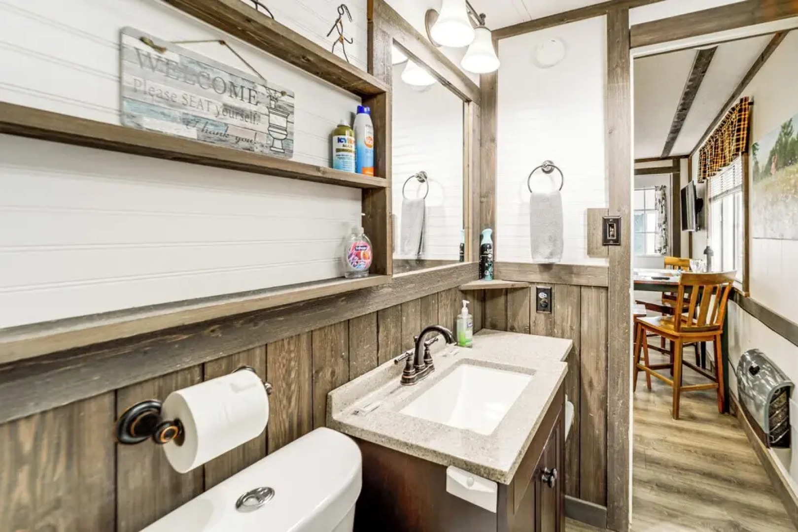 6 Mi to Old Town, Panoramic Views: Cottonwood Gem!