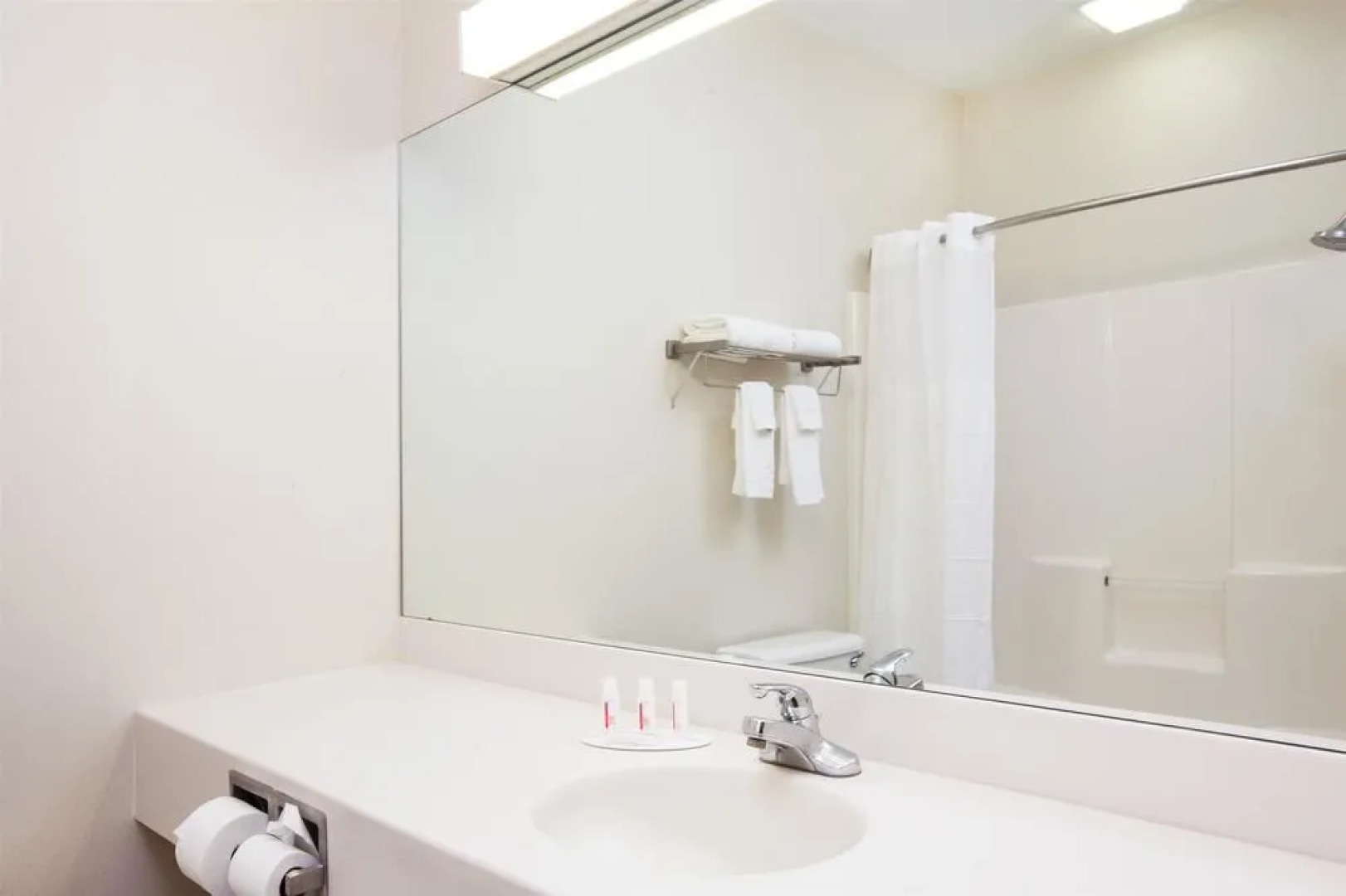 Days Inn Brewerton/ Syracuse Near Oneida Lake