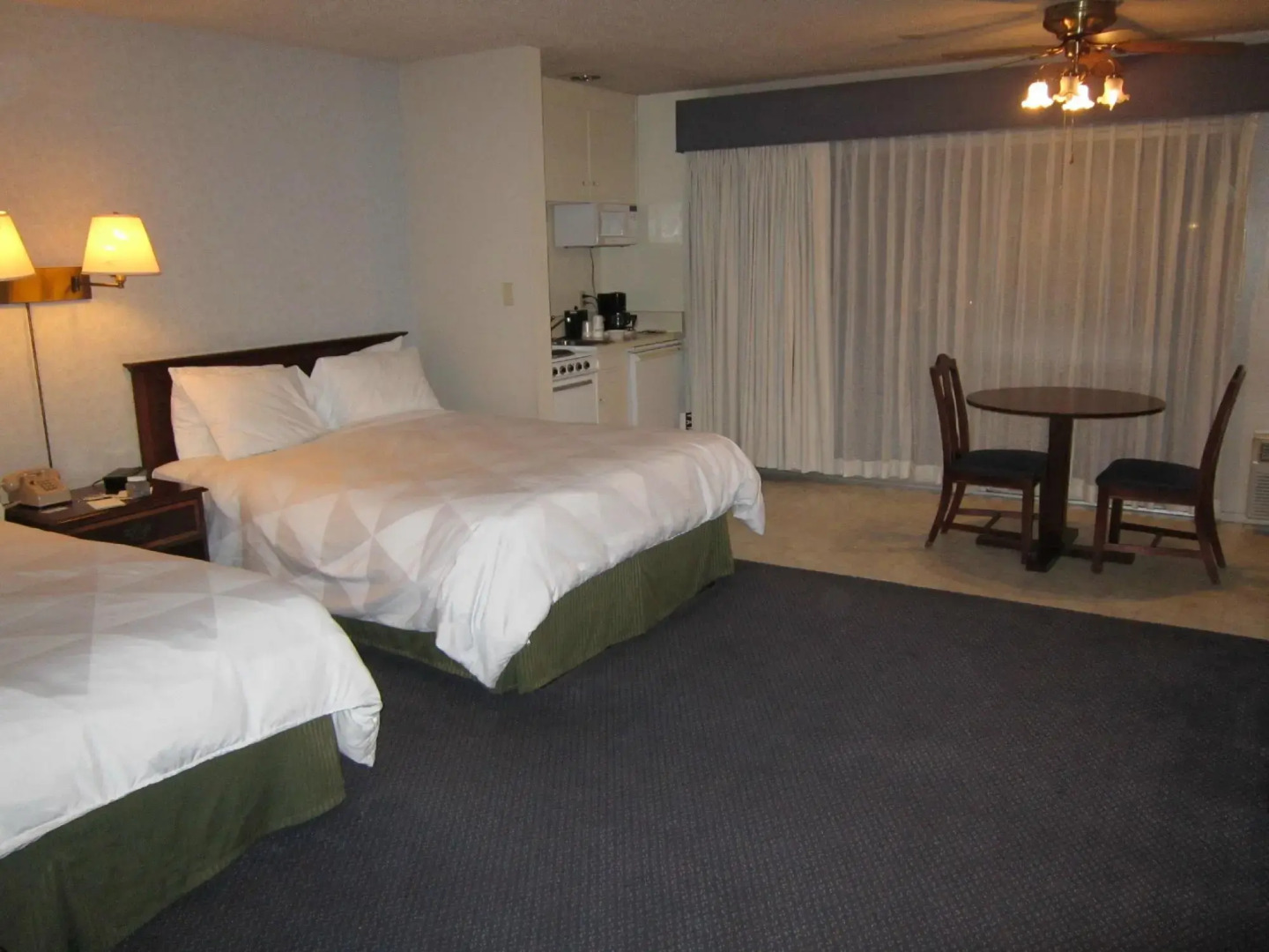 Coral Reef Inn & Suites