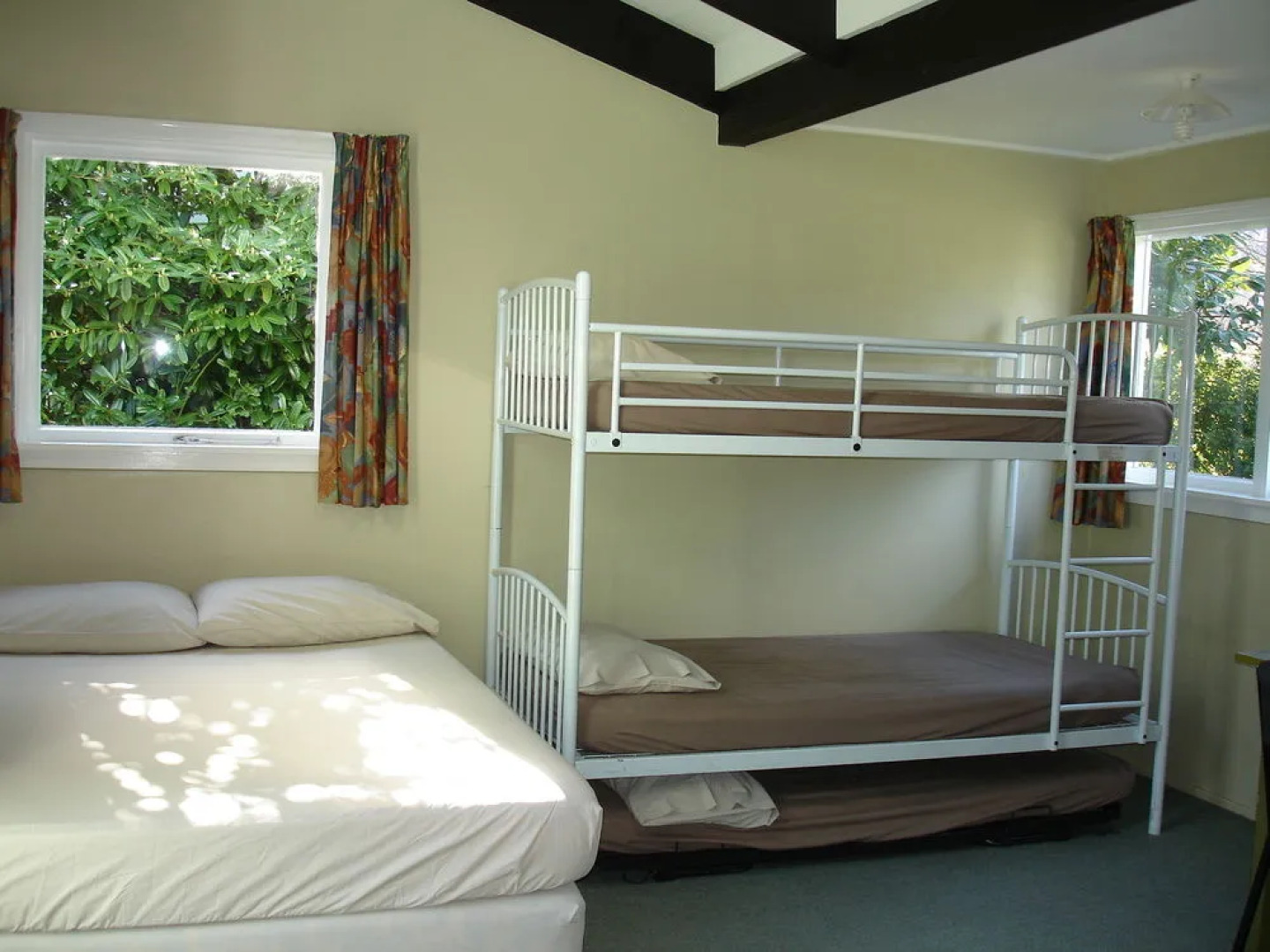 Alpine Holiday Apartments & Campground