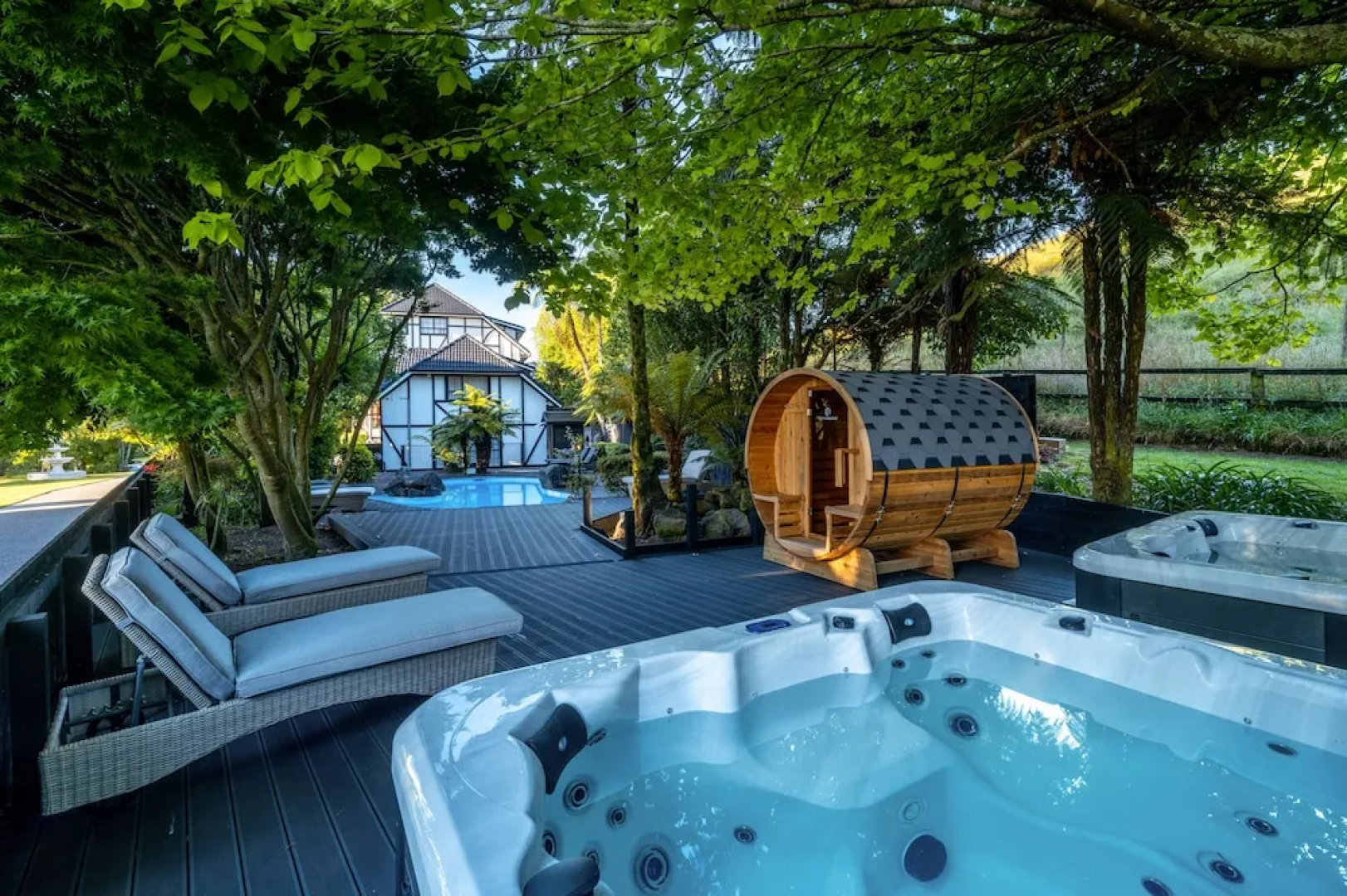 Hana Lodge