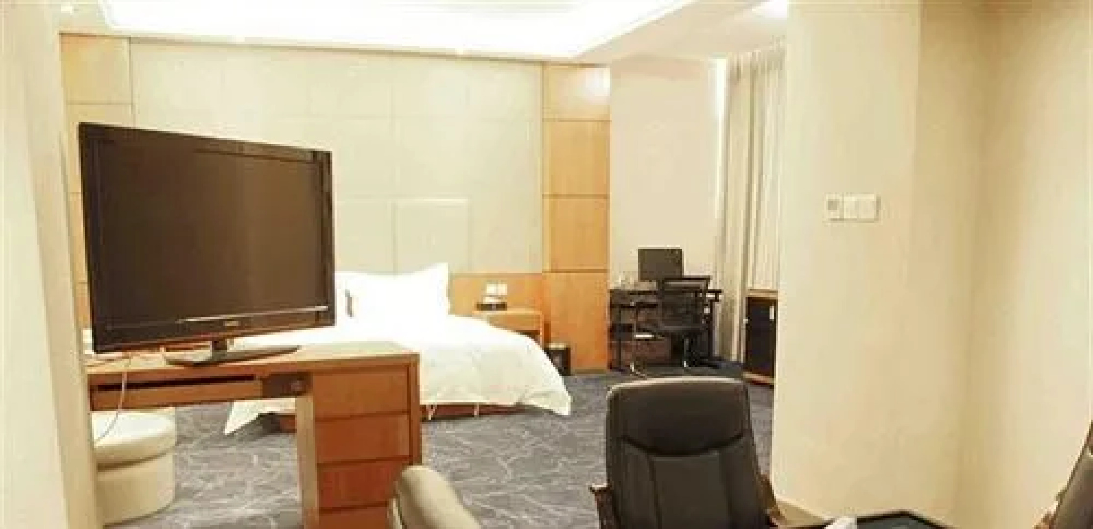 Yinchuan Lang Yue Hotel