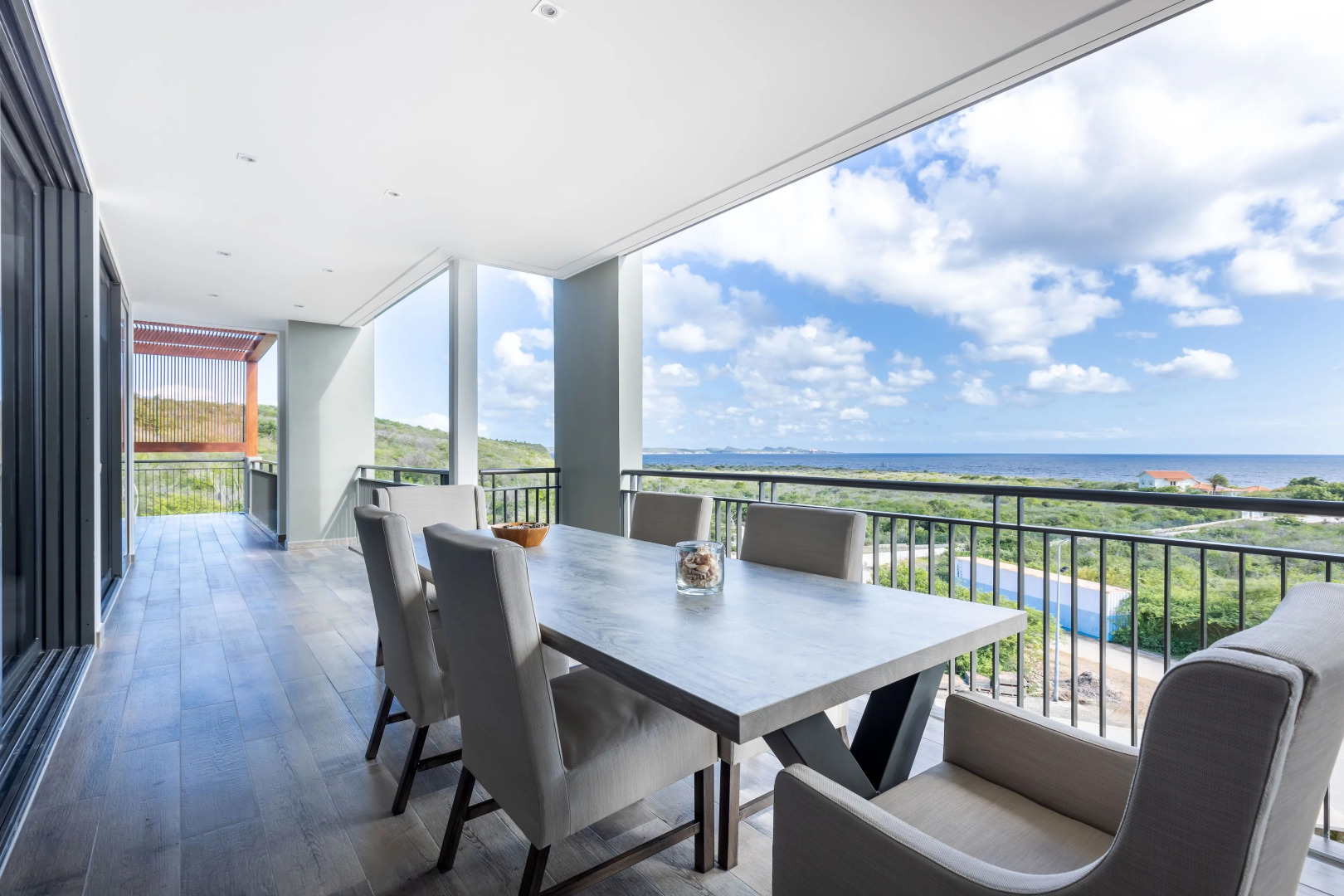 Chic, Panoramic Penthouse - Spectacular  270 ° Ocean View