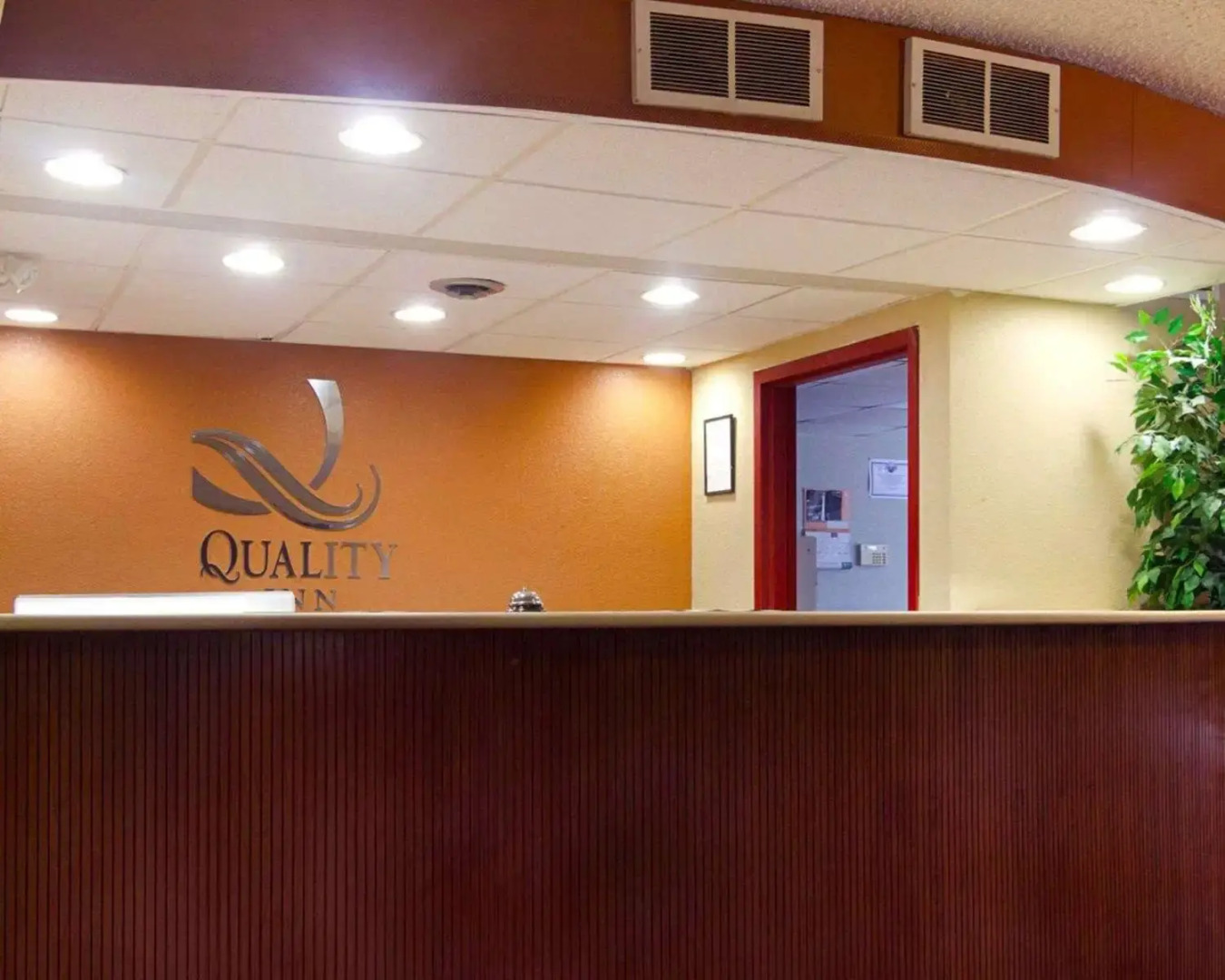 Super 8 by Wyndham Sturtevant/Racine