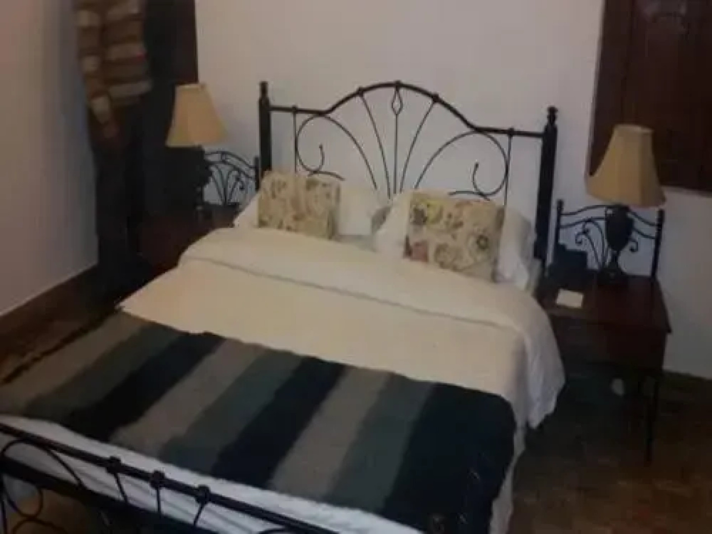 The Amber - Vermont Estate