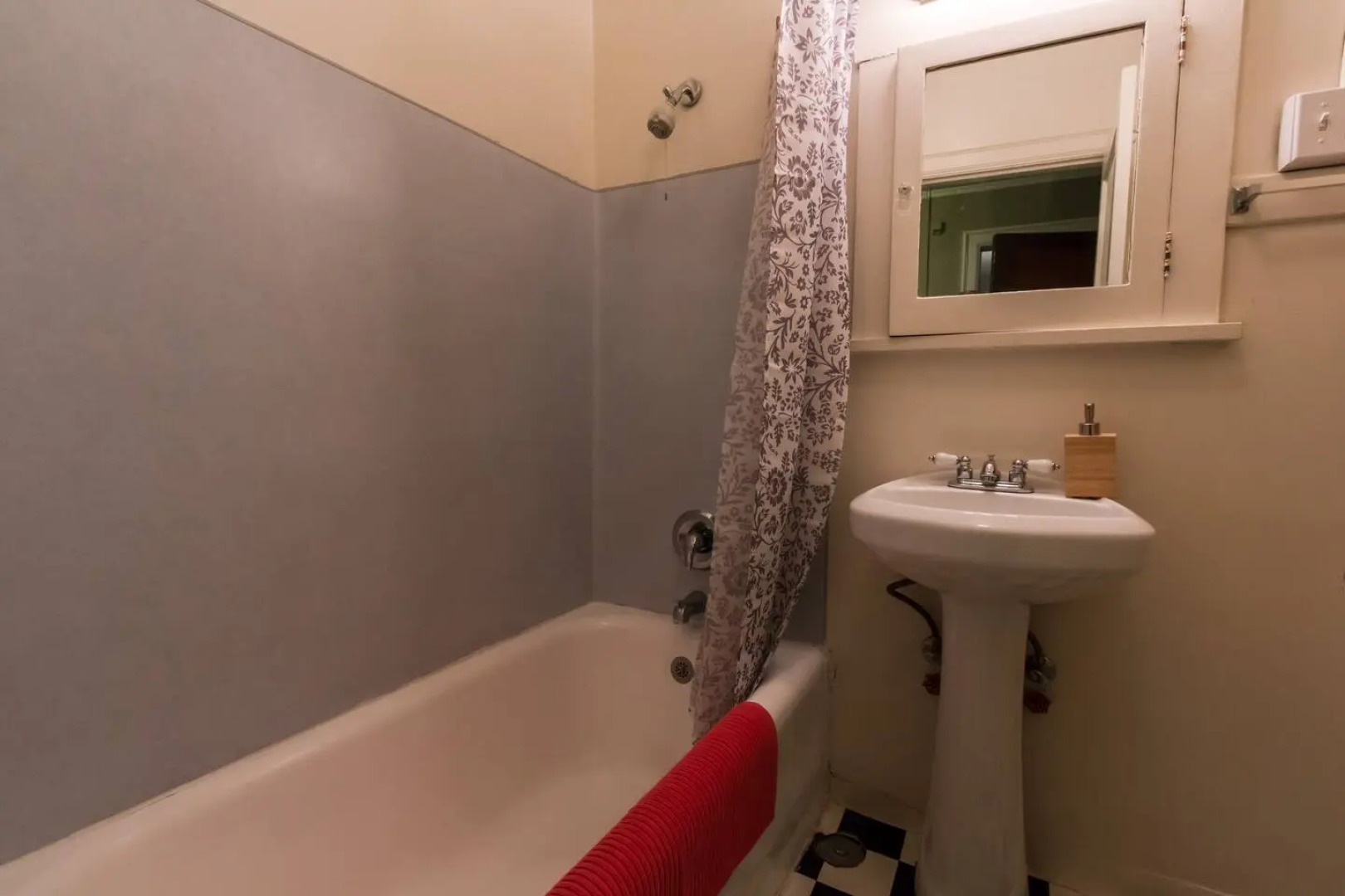 Authentic Brick Condo - Great Wifi & little extras included!