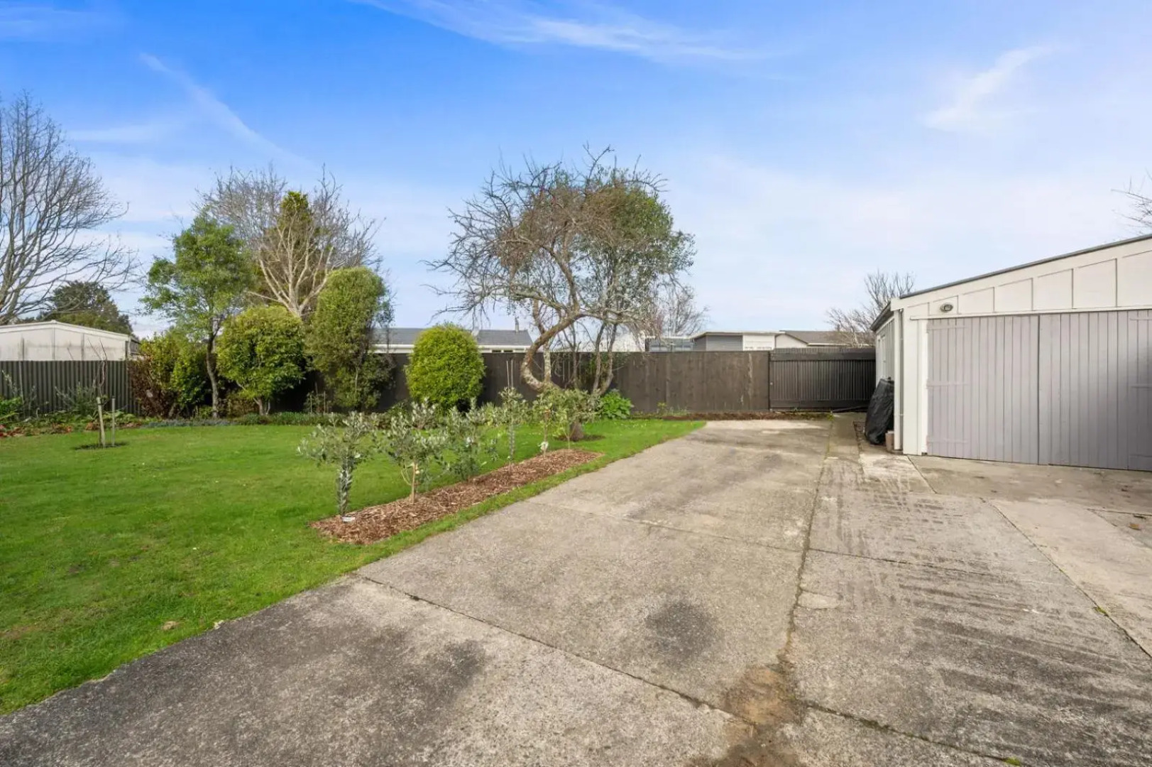 Plum Tree Cottage - Turangi Holiday Home