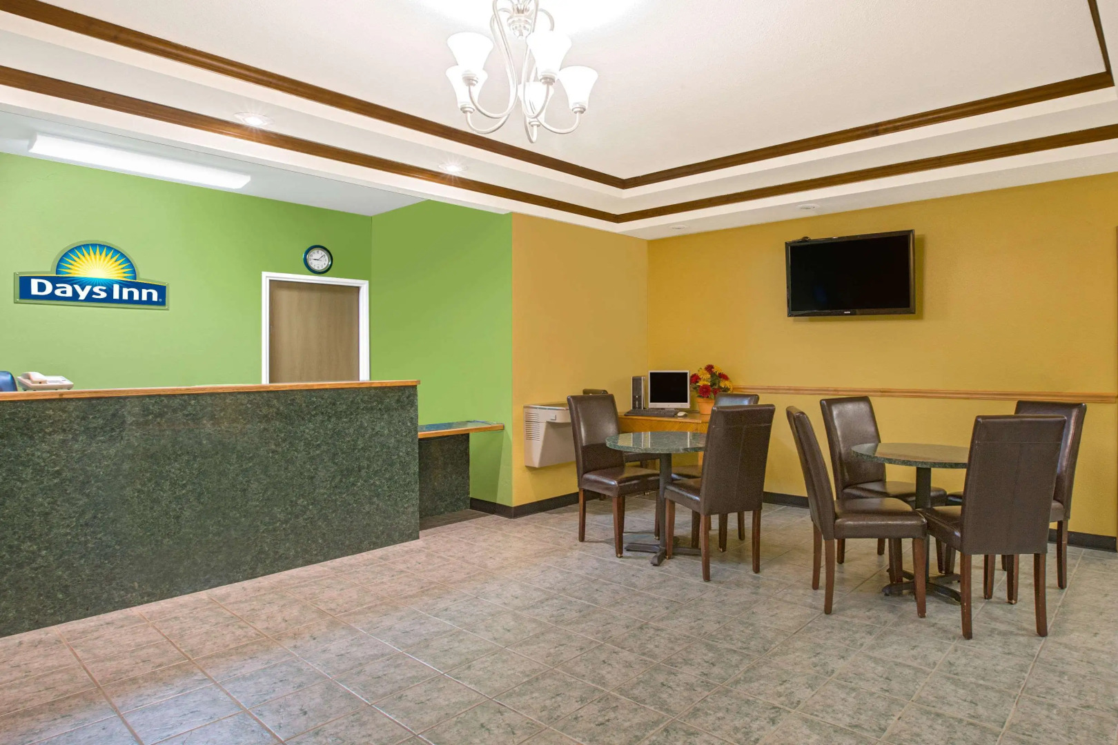 Days Inn by Wyndham Butler