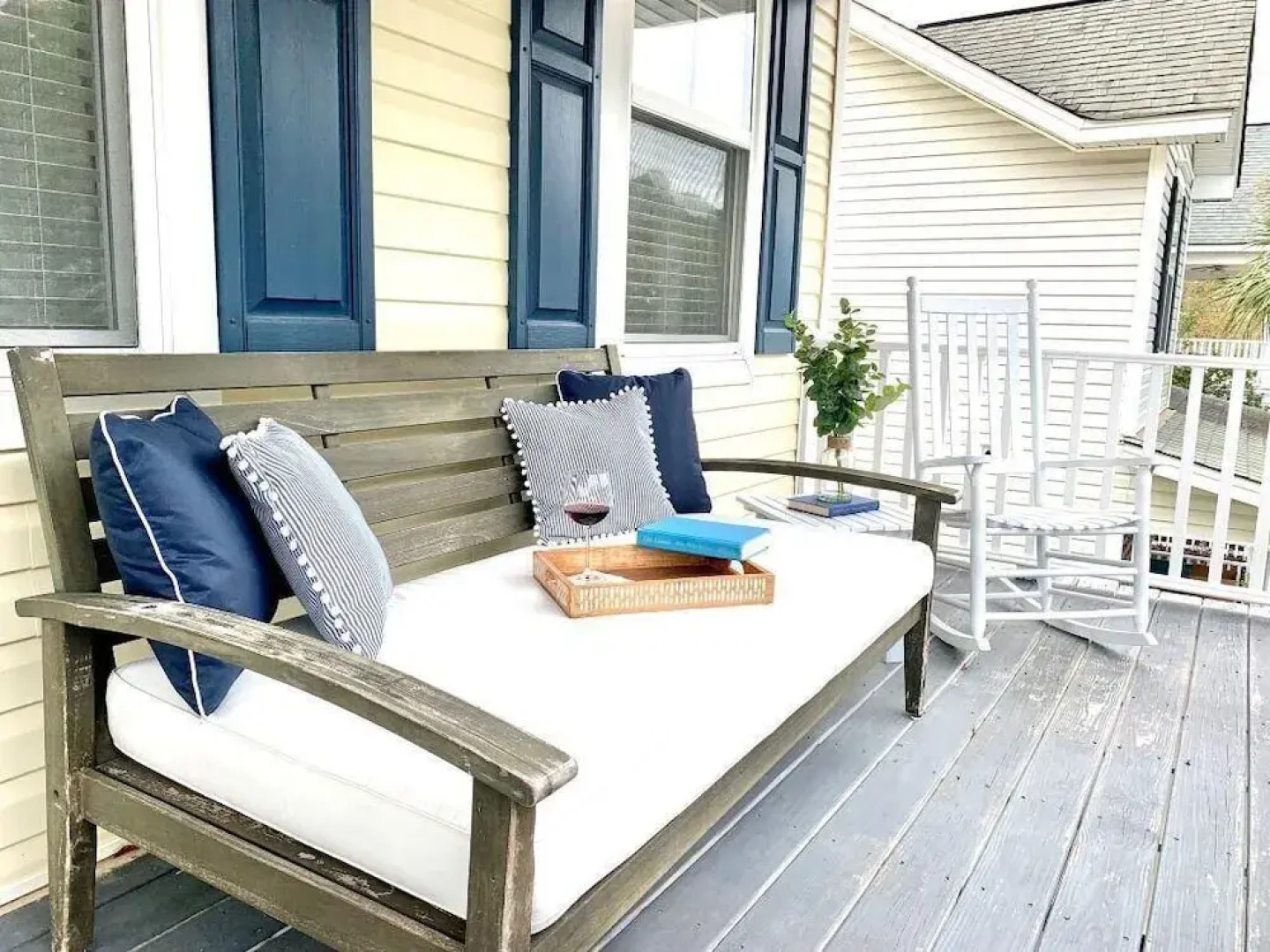 Saltee Cove Coastal Getaway - Charming 3 Bedroom/2.5 Bath Lowcountry Cottage