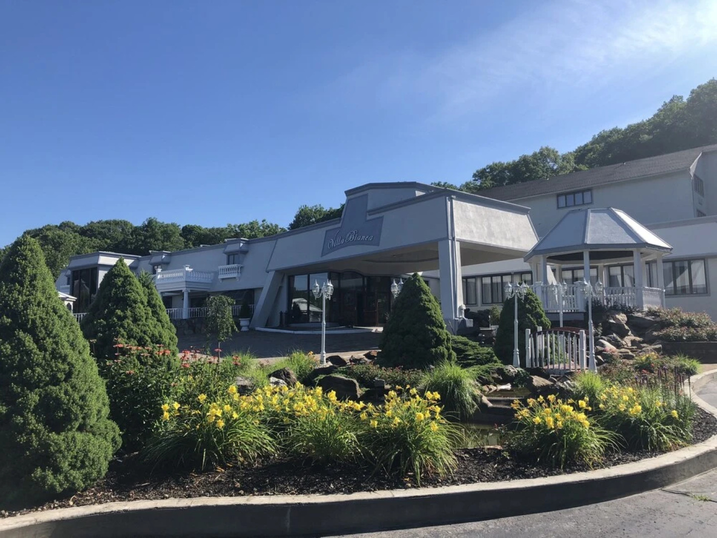 Villa On The River Inn