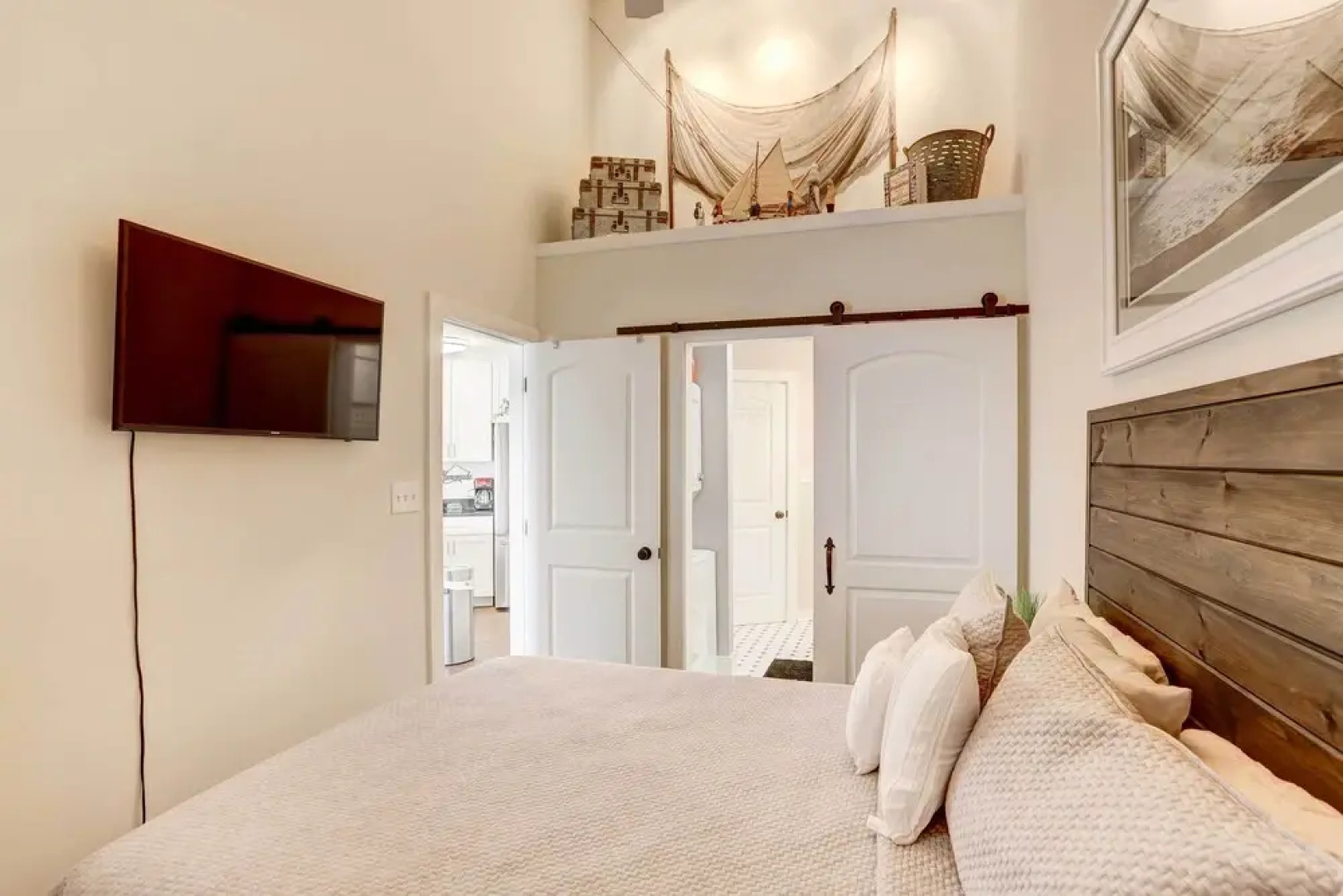 Port Clinton Condo w/ Balcony + Water Views!