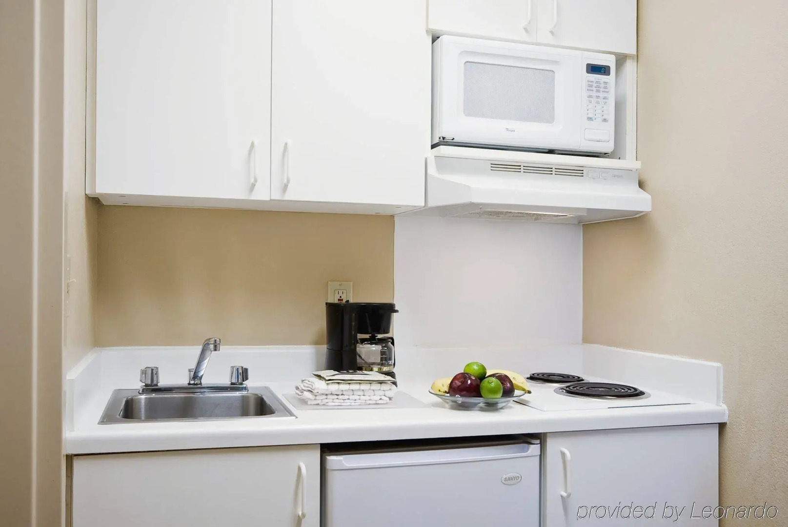 HomeTowne Studios by Red Roof Denver - Thornton