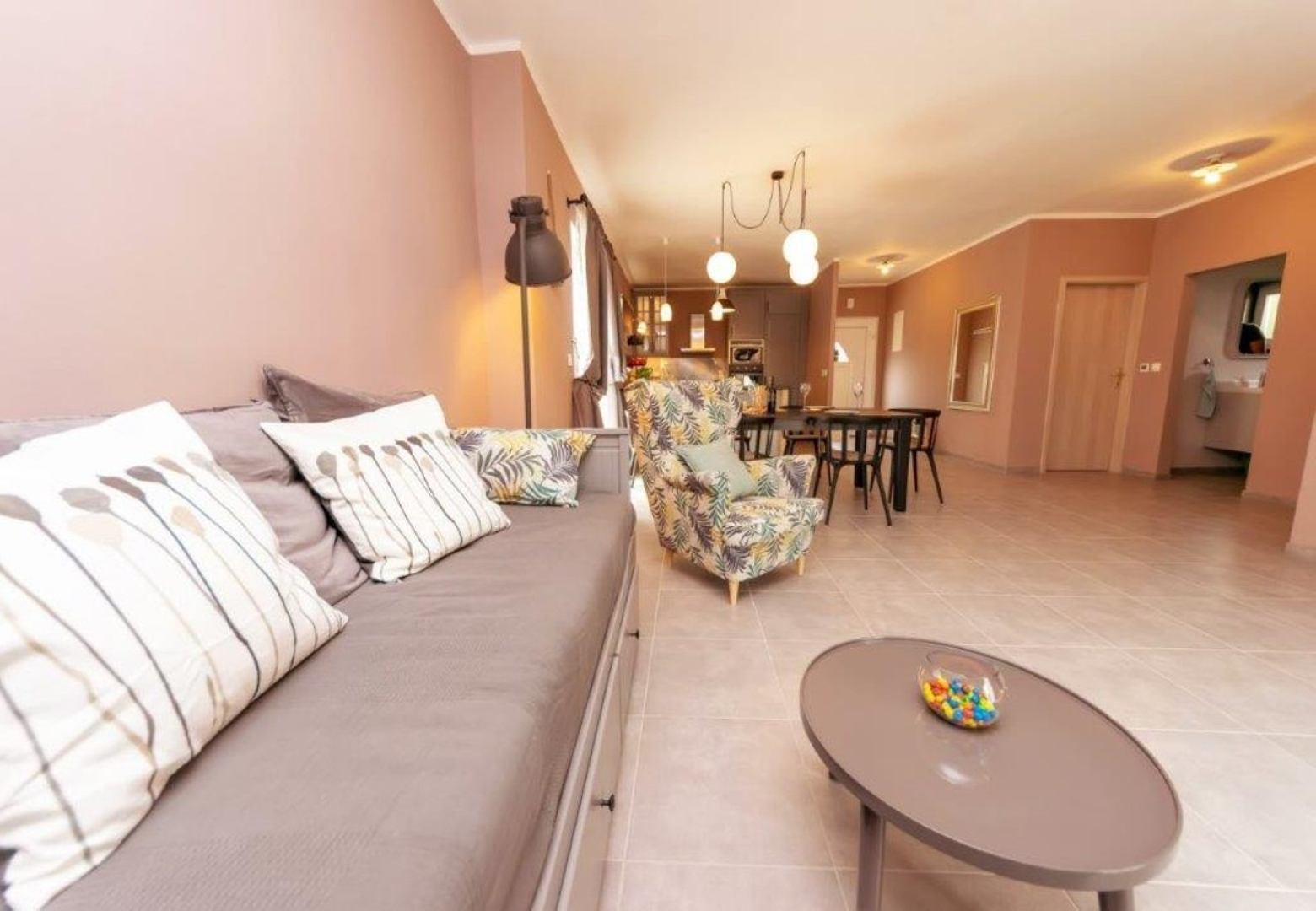 Apartment Darko 2 - 50 m from sea: A6 Sukosan, Zadar riviera